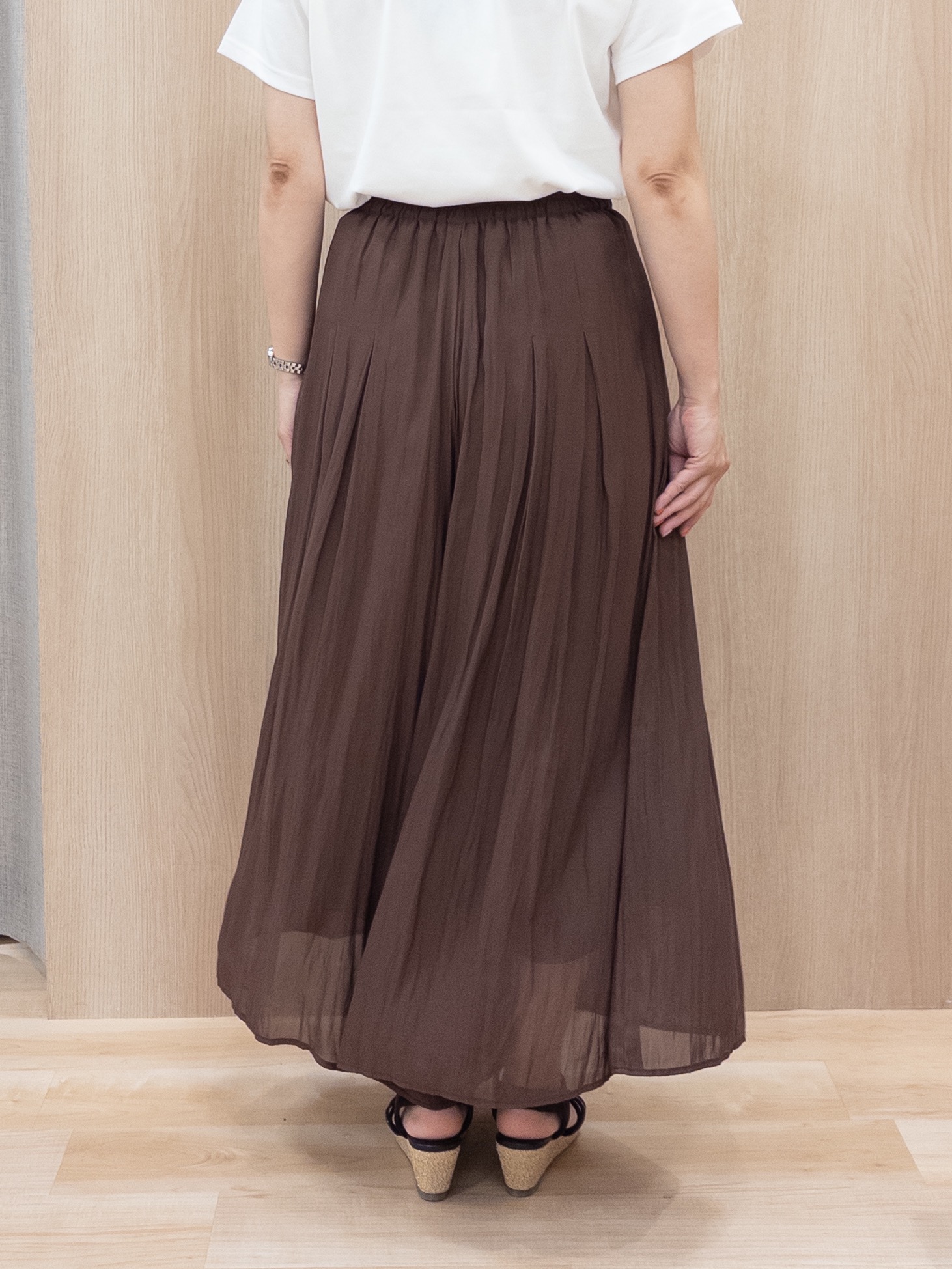 シュウコさんの「grove｜【遮熱／吸水速乾／接触冷感／UVカット】ベーシックロゴTシャツ」を使ったコーディネート