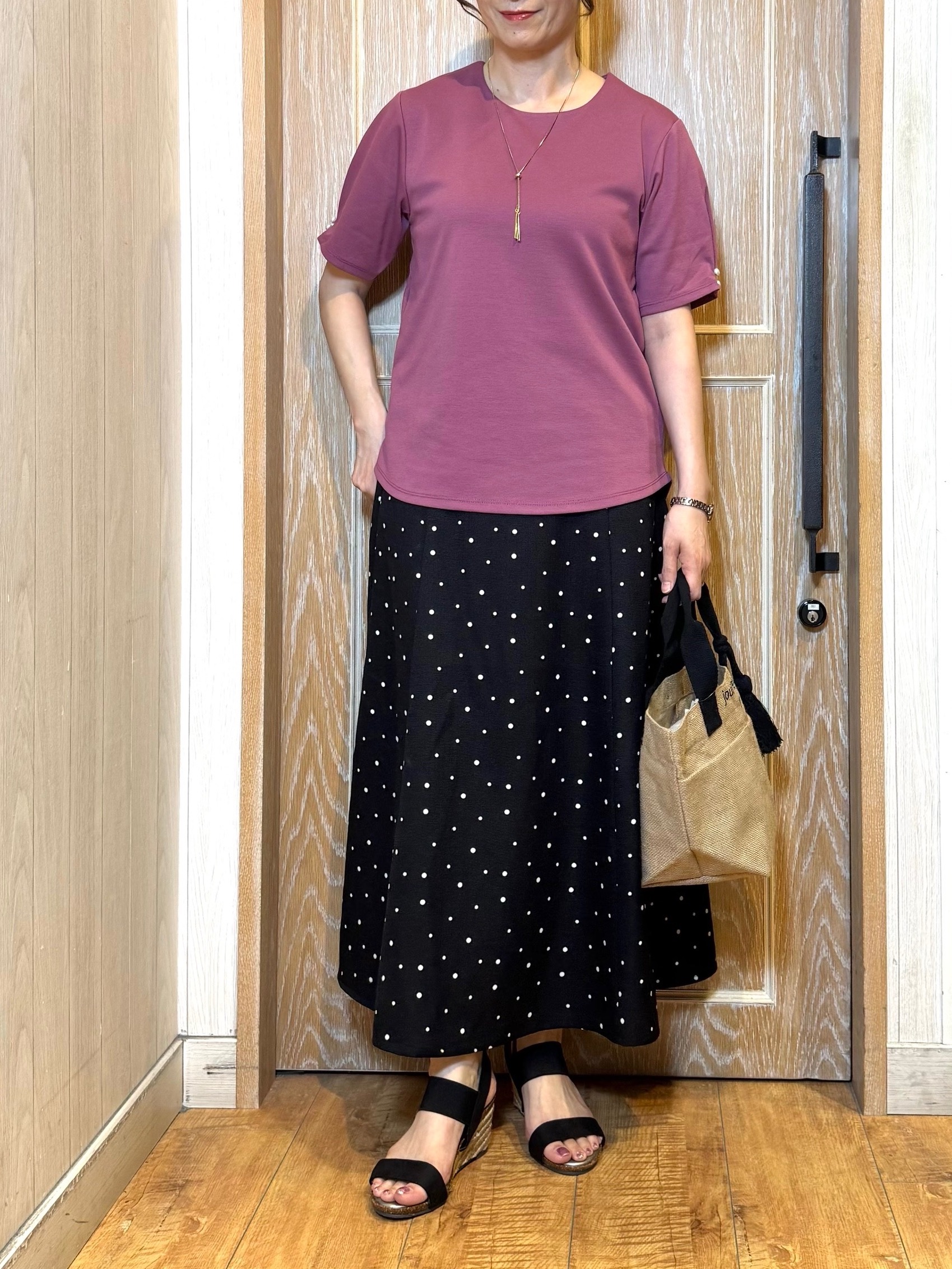 KAORIさんの「SHOO･LA･RUE｜【2点セット/洗濯機可/S-LL】お袖パールがアクセント ネックレス付きトップス」を使ったコーディネート