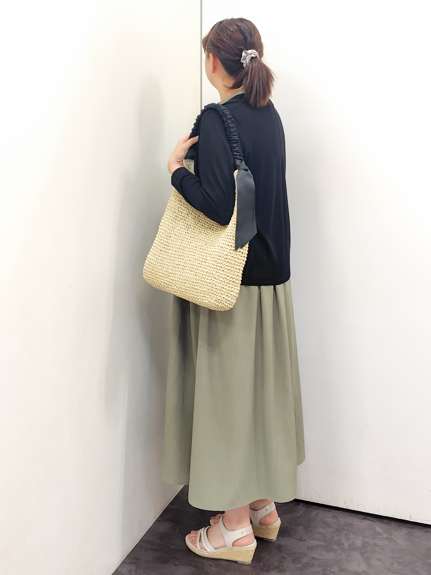 こんちゃんさんの「grove｜高評価！【接触冷感／UVカットetc】ベーシックショートカーディガン」を使ったコーディネート