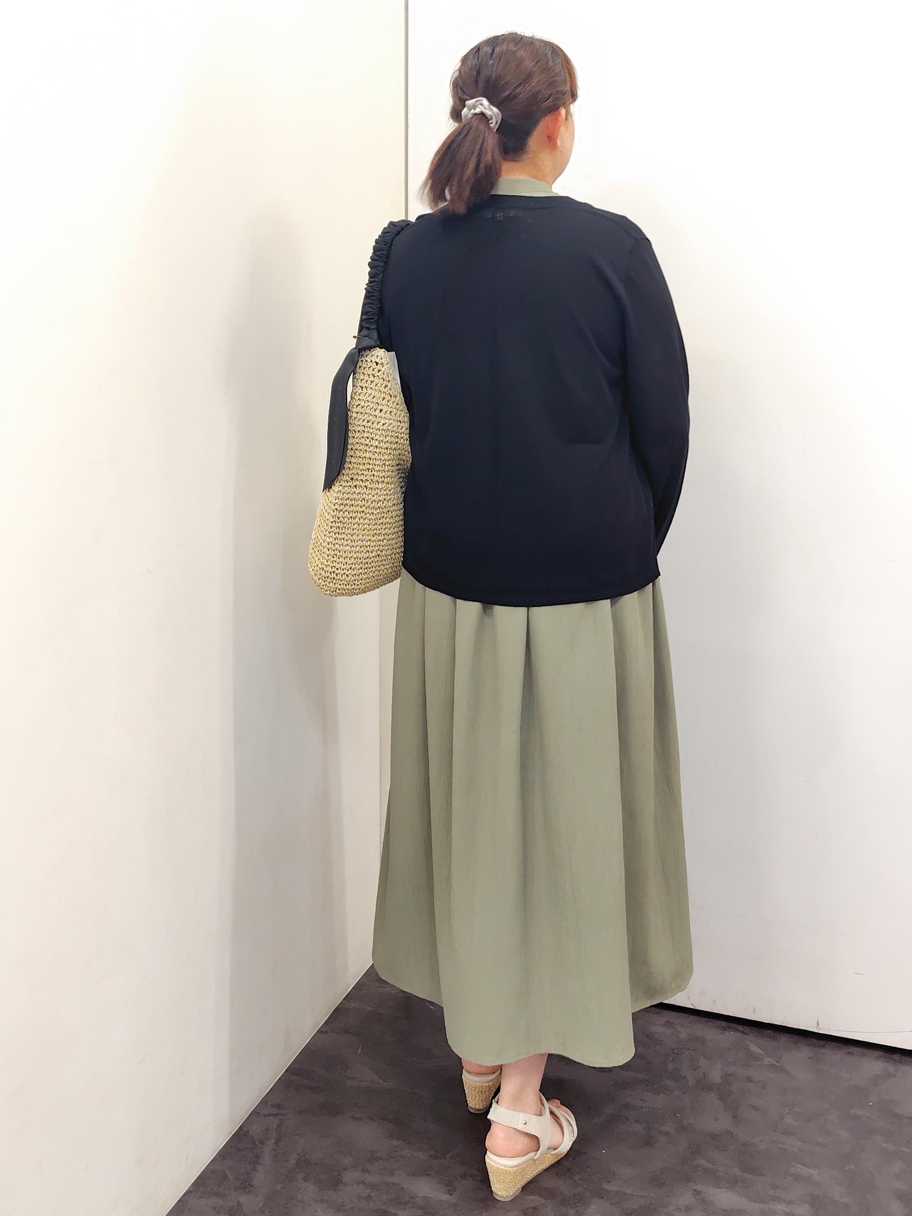 こんちゃんさんの「grove｜高評価！【接触冷感／UVカットetc】ベーシックショートカーディガン」を使ったコーディネート