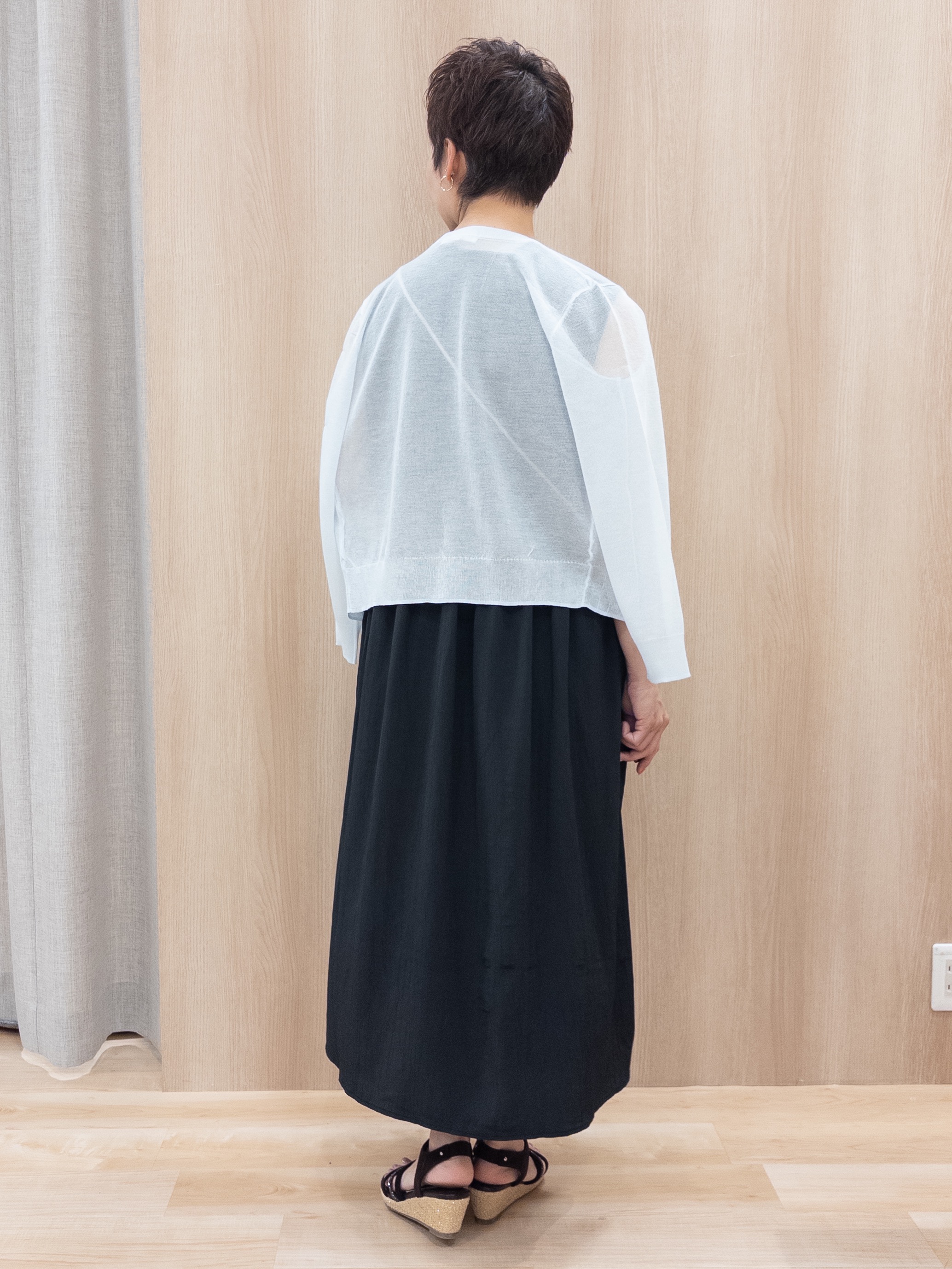 シュウコさんの「grove｜【低身長さんも選べる着丈・洗濯機◎】テントラインワンピース」を使ったコーディネート