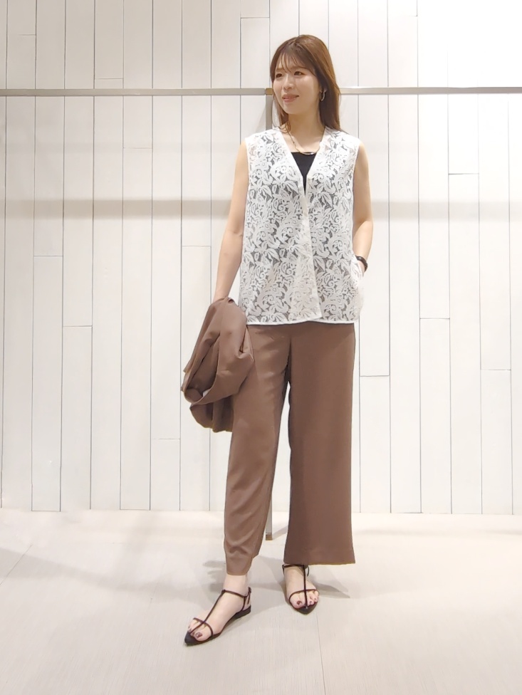SHOさんの「INDIVI｜【日本製】ビスチェインナータンクトップ」を使ったコーディネート