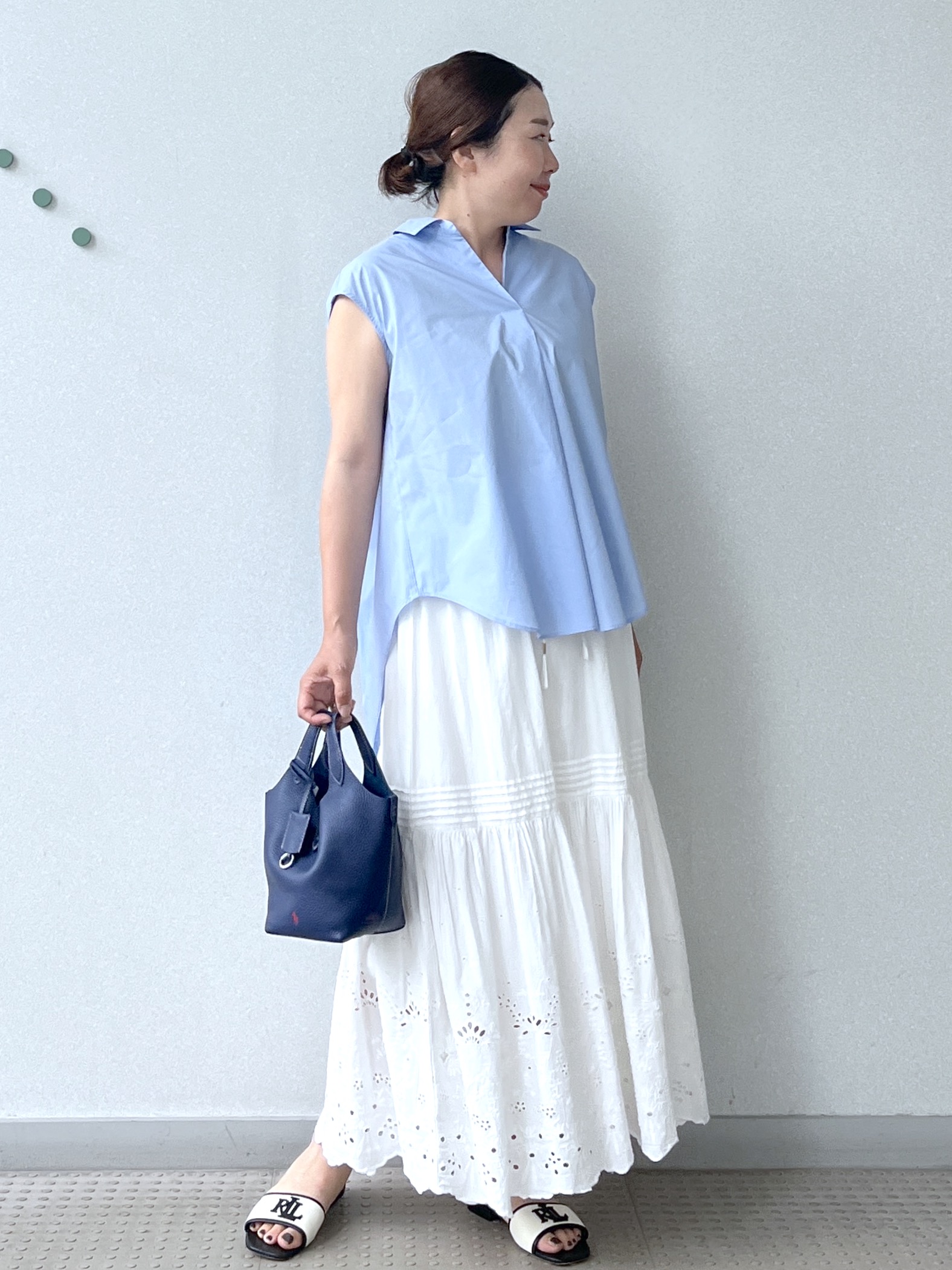 Soeさんの「DRESSTERIOR｜フレンチスリーブ スキッパーブラウス」を使ったコーディネート
