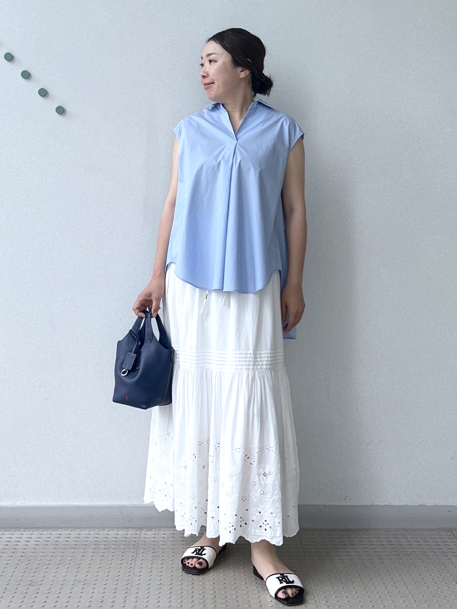 Soeさんの「DRESSTERIOR｜フレンチスリーブ スキッパーブラウス」を使ったコーディネート