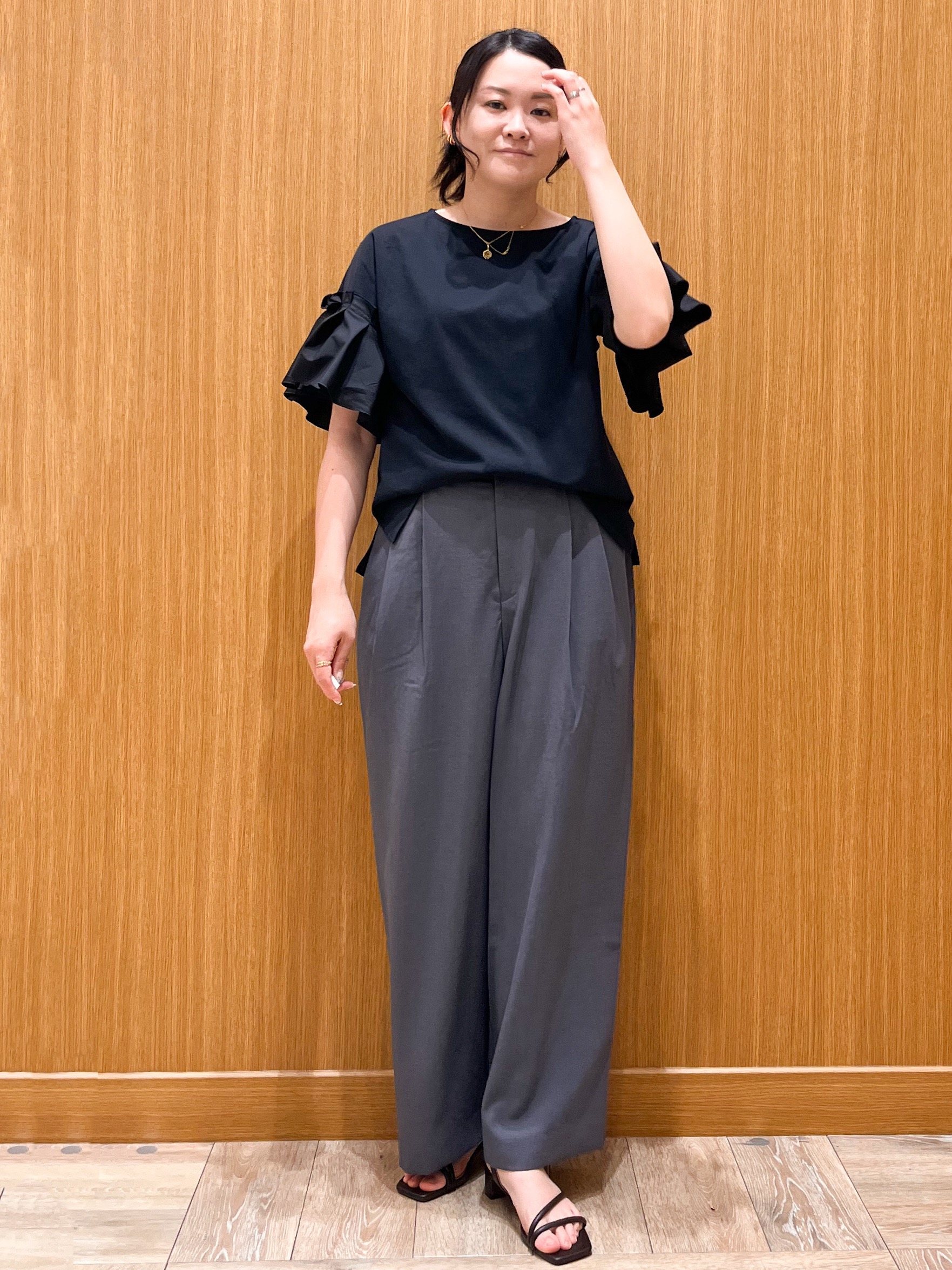 aさんの「OPAQUE.CLIP｜【接触冷感】タックスリーブカットソー《洗濯機OK》」を使ったコーディネート