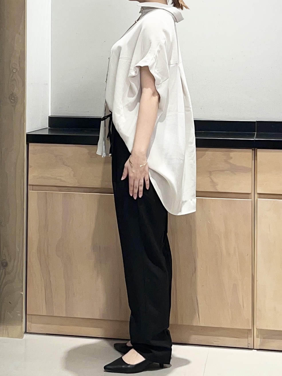 かのさんの「THE SHOP TK｜【ひんやり/防しわ/UV/吸水速乾】襟付き フレンチスリーブシャツ」を使ったコーディネート