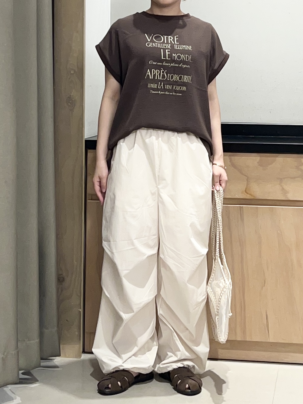 かのさんの「THE SHOP TK｜【ひんやりさらさら】軽やかに着られる プリントTシャツ」を使ったコーディネート