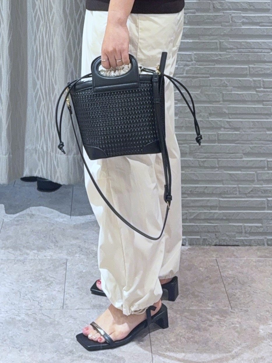 chさんの「THE SHOP TK｜【2点セット】メッシュニット+タンクトップ」を使ったコーディネート