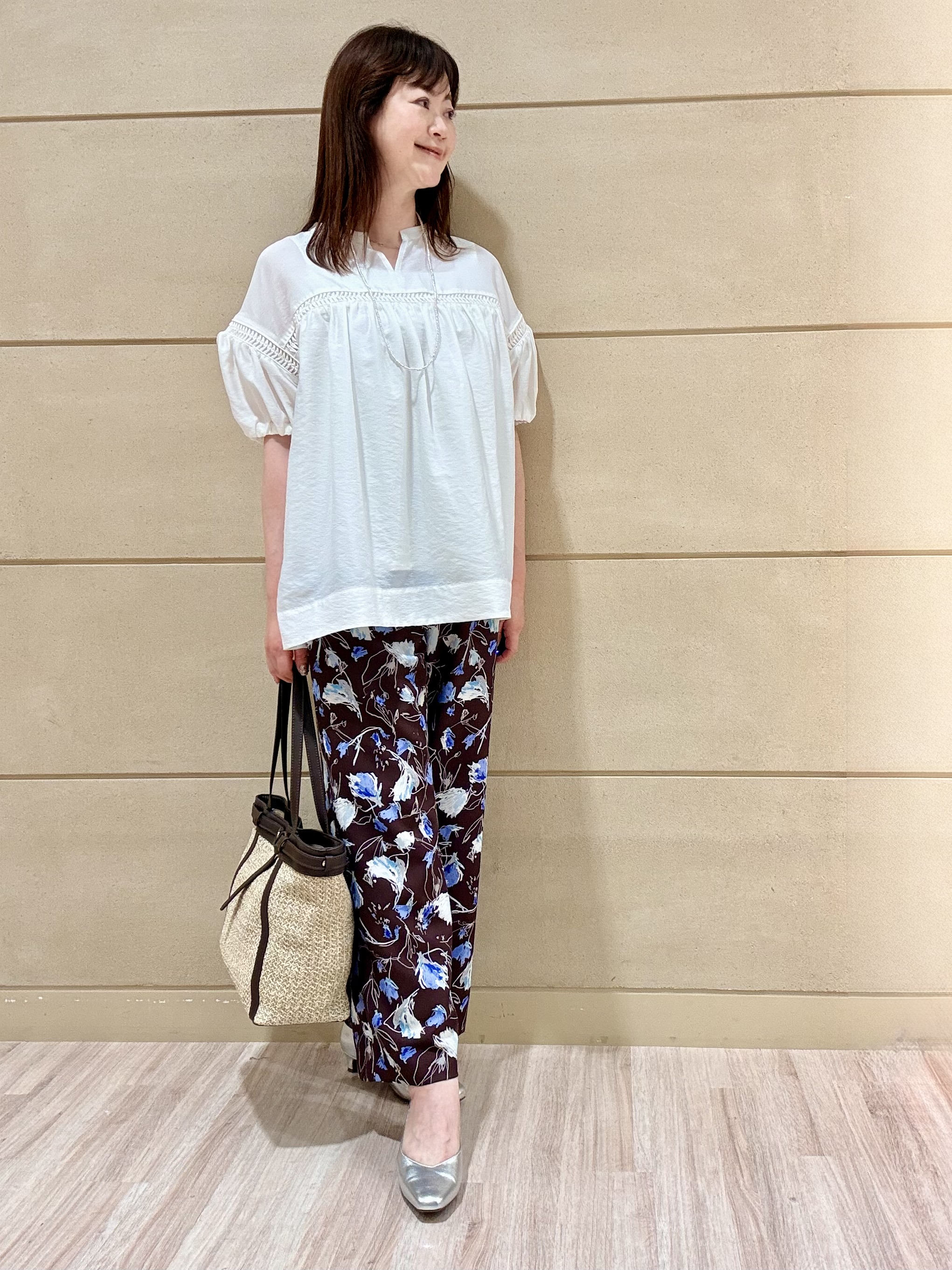 Marさんの「Reflect｜ボリュームスリーブオフボディブラウス」を使ったコーディネート