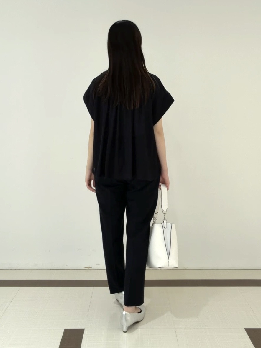 yukaさんの「Reflect｜ドビーストライプドルマンスリーブブラウス」を使ったコーディネート