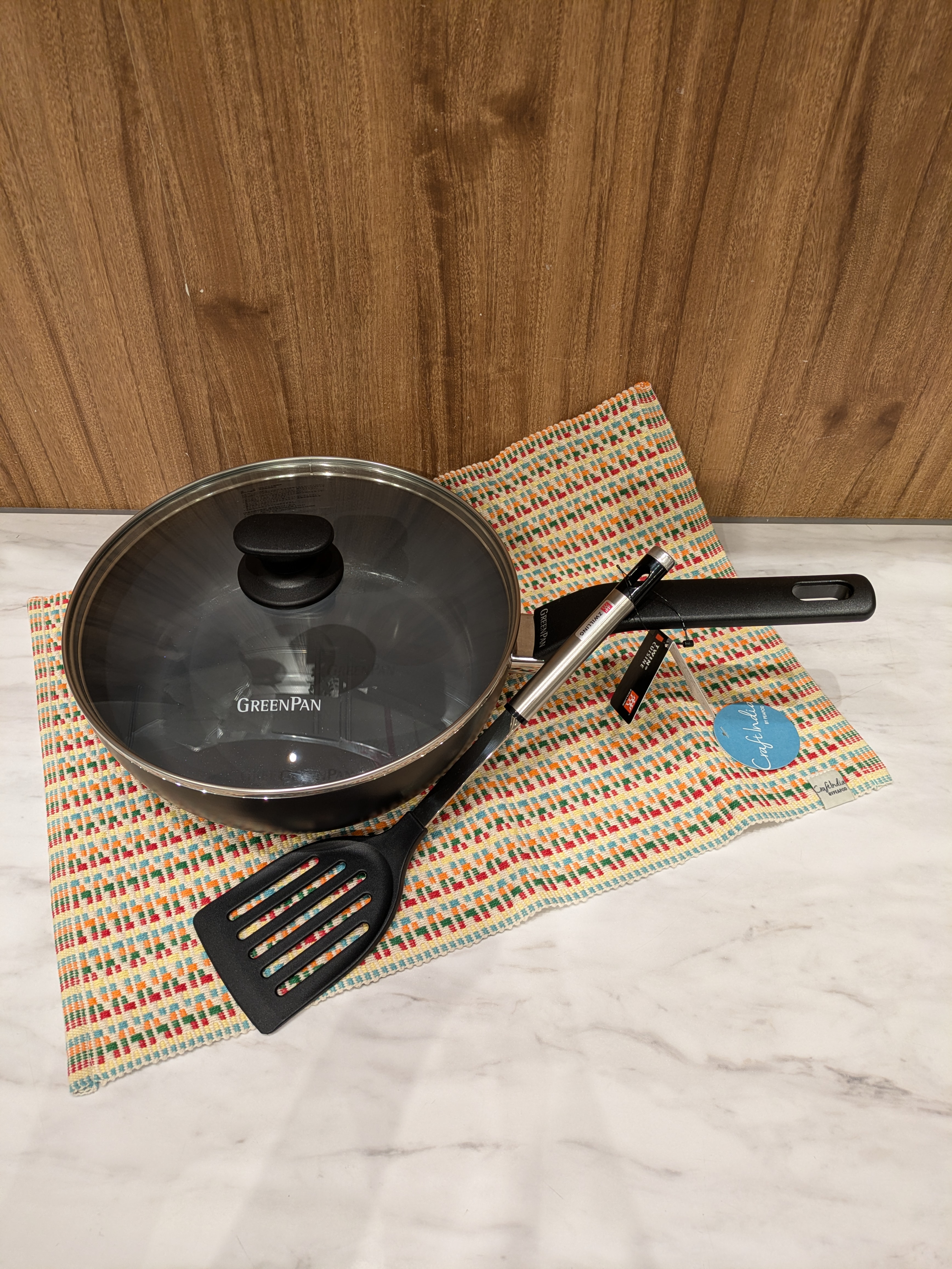 しょこさんの「212 KITCHEN STORE｜エッセンス フライパン 24cm 深型 ガラス蓋付き  ＜GreenPan  グリーンパン＞」を使ったコーディネート