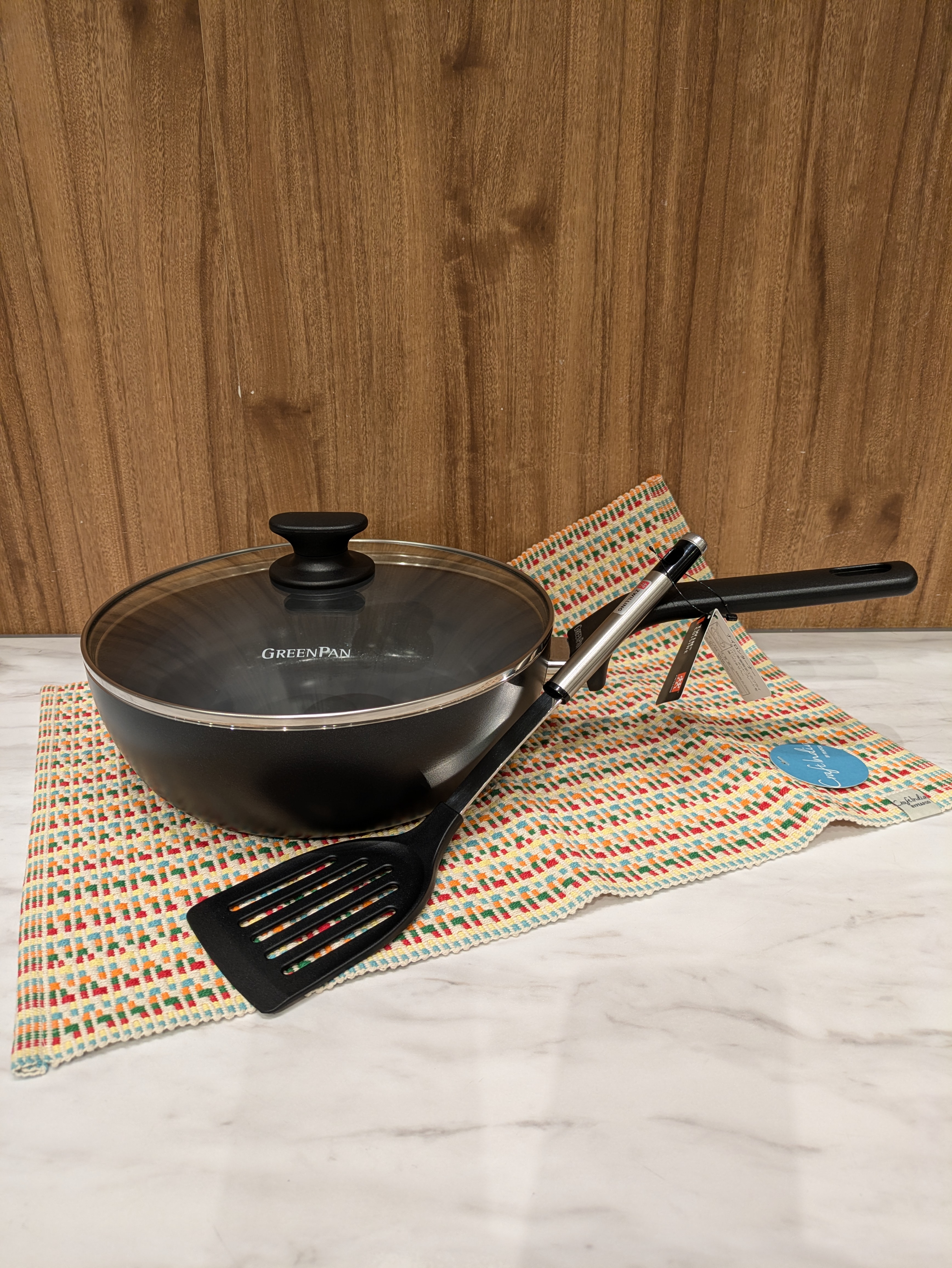 しょこさんの「212 KITCHEN STORE｜エッセンス フライパン 24cm 深型 ガラス蓋付き  ＜GreenPan  グリーンパン＞」を使ったコーディネート