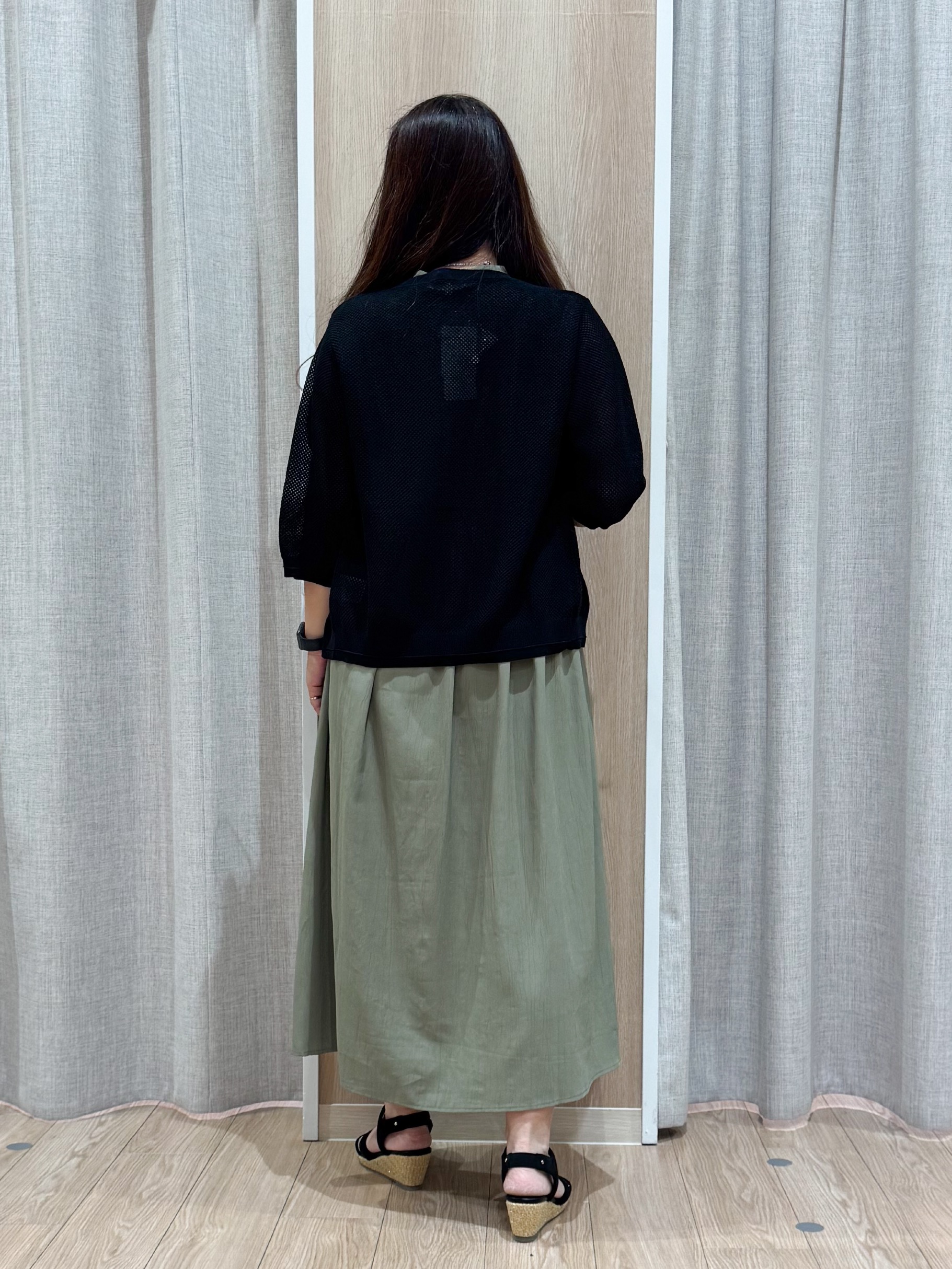 sachiさんの「grove｜【貴島明日香さん着用・洗える】透けない、大人のメッシュカーディガン」を使ったコーディネート