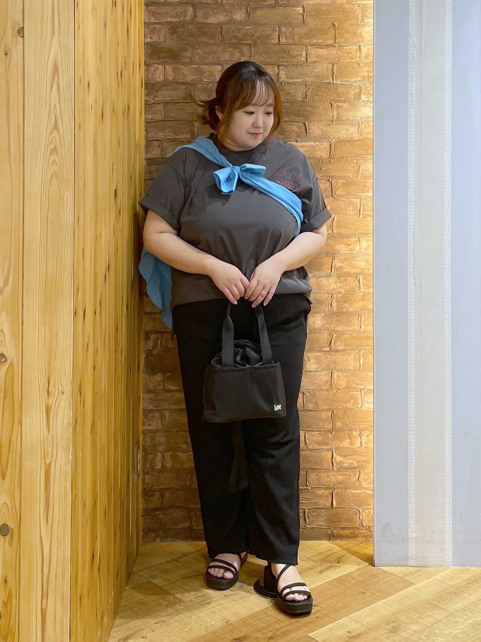 Risaさんの「SHOO･LA･RUE｜【体型カバー】ふんわり質感 やわらかこなれシアーシャツ」を使ったコーディネート