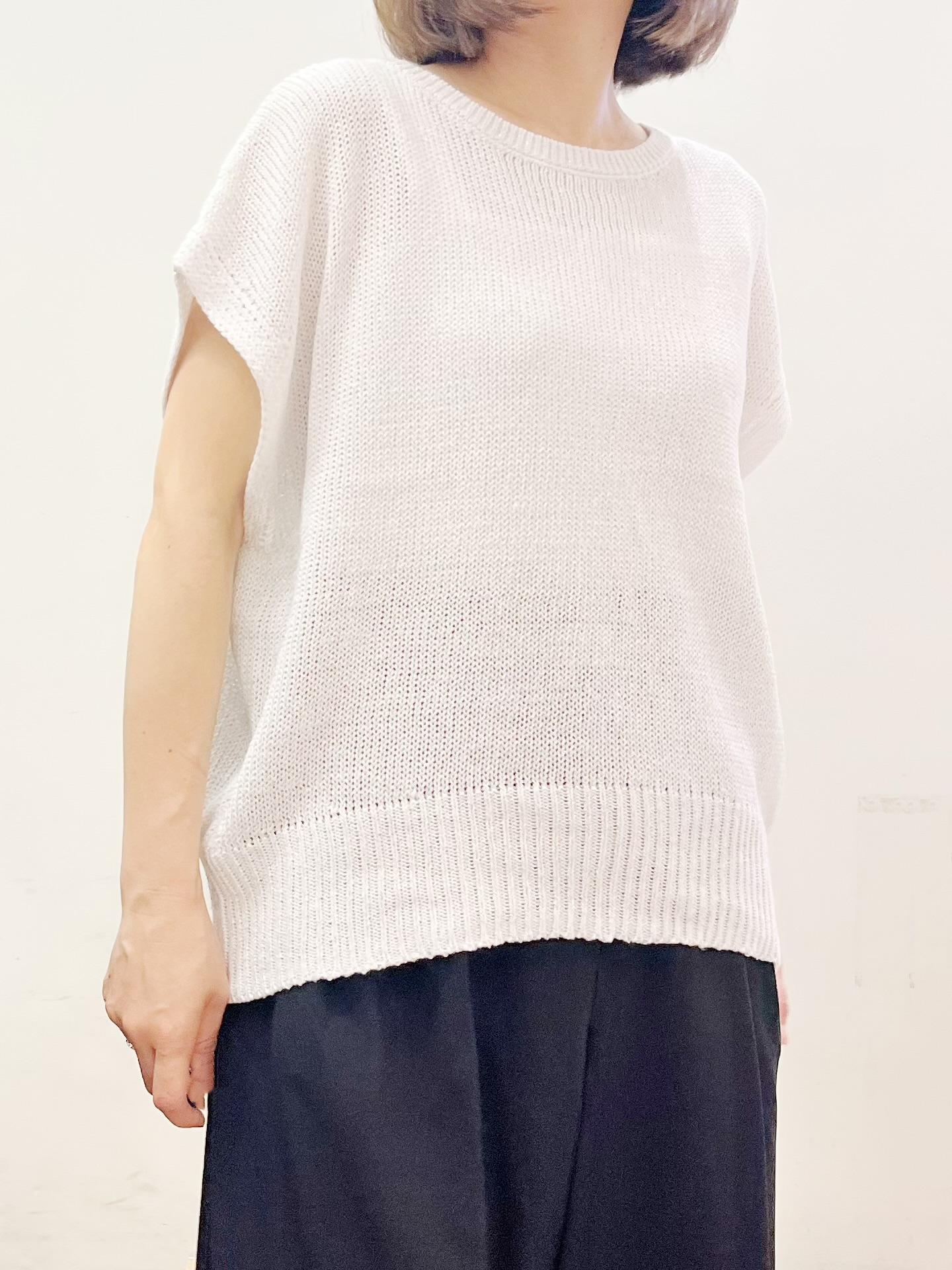 kcさんの「OPAQUE.CLIP｜ラメメッシュ フレンチスリーブニット【洗濯機OK】」を使ったコーディネート