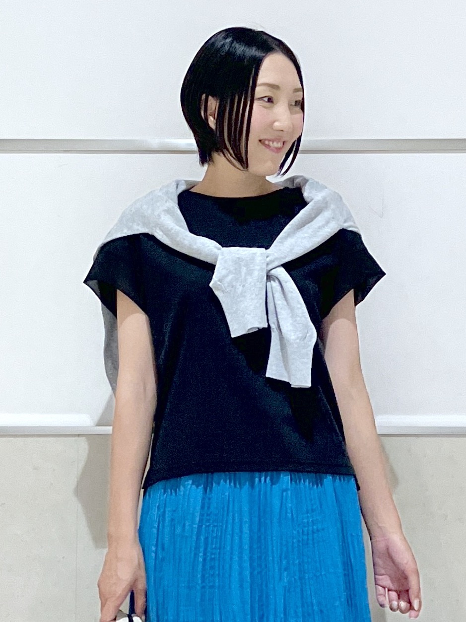 eriko さんの「Dessin｜【UVカット/接触冷感】美光沢カットソー」を使ったコーディネート