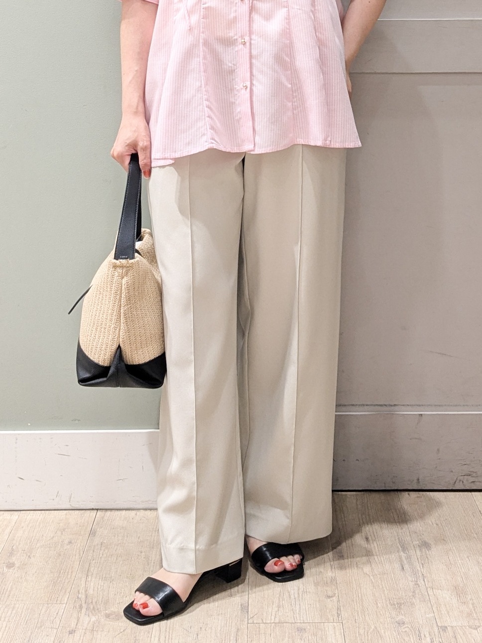kuwawaさんの「grove｜【洗濯機OK・ひんやり】さらっと軽やか、夏のフレアシャツ」を使ったコーディネート