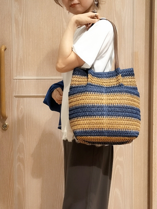 YUKIさんの「SHOO･LA･RUE｜【S-LL/洗濯機可】さらっとタッチ ほんのりシアーカーディガン」を使ったコーディネート