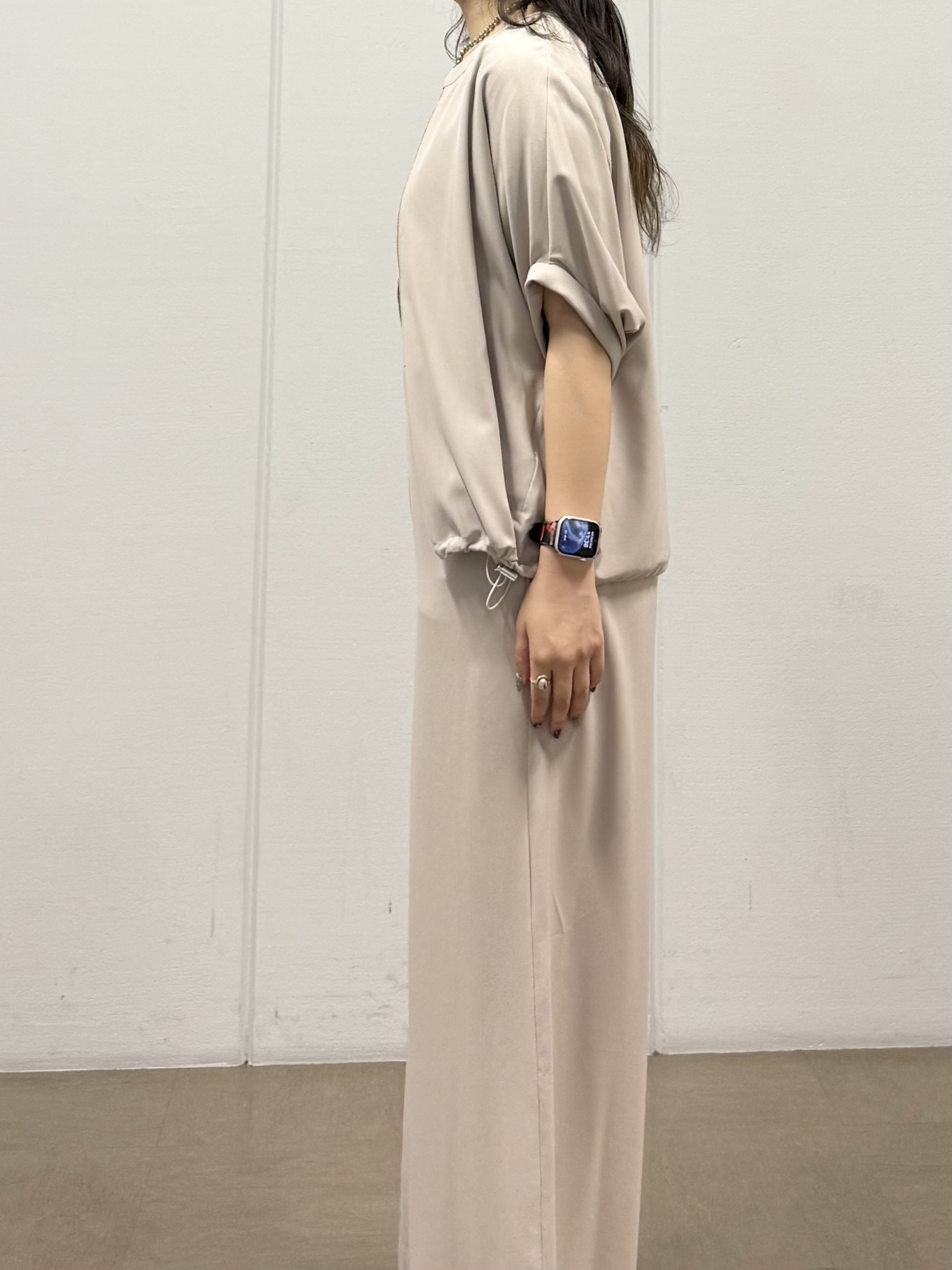 mizukiさんの「INDIVI｜【清涼感／UVケア／接触冷感】Vネックストライプブラウス」を使ったコーディネート