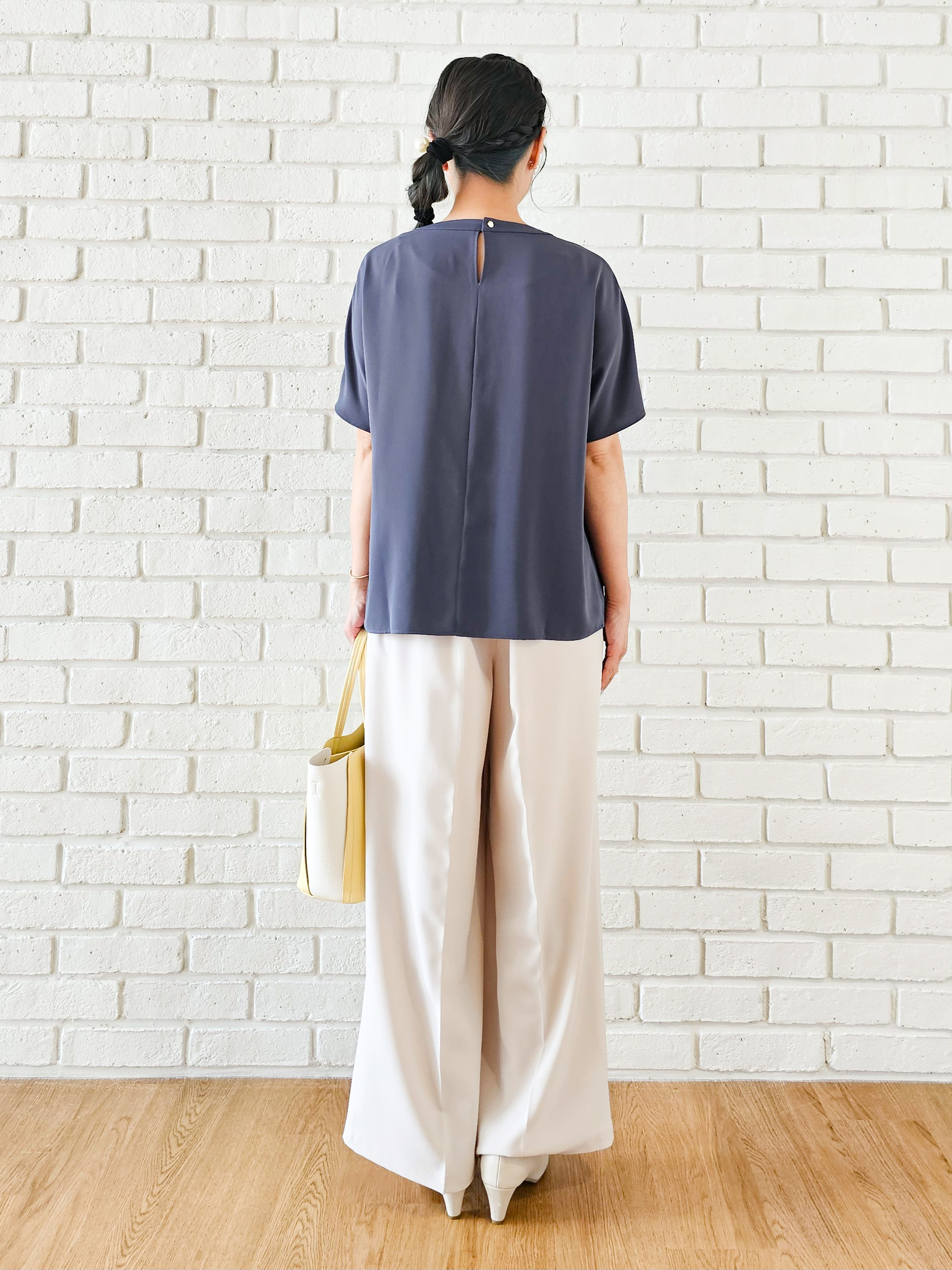 ゆゆさんの「SHOO･LA･RUE｜【ひんやり/UV/通勤】洗濯後しわになりにくい 上品配色ブラウス」を使ったコーディネート