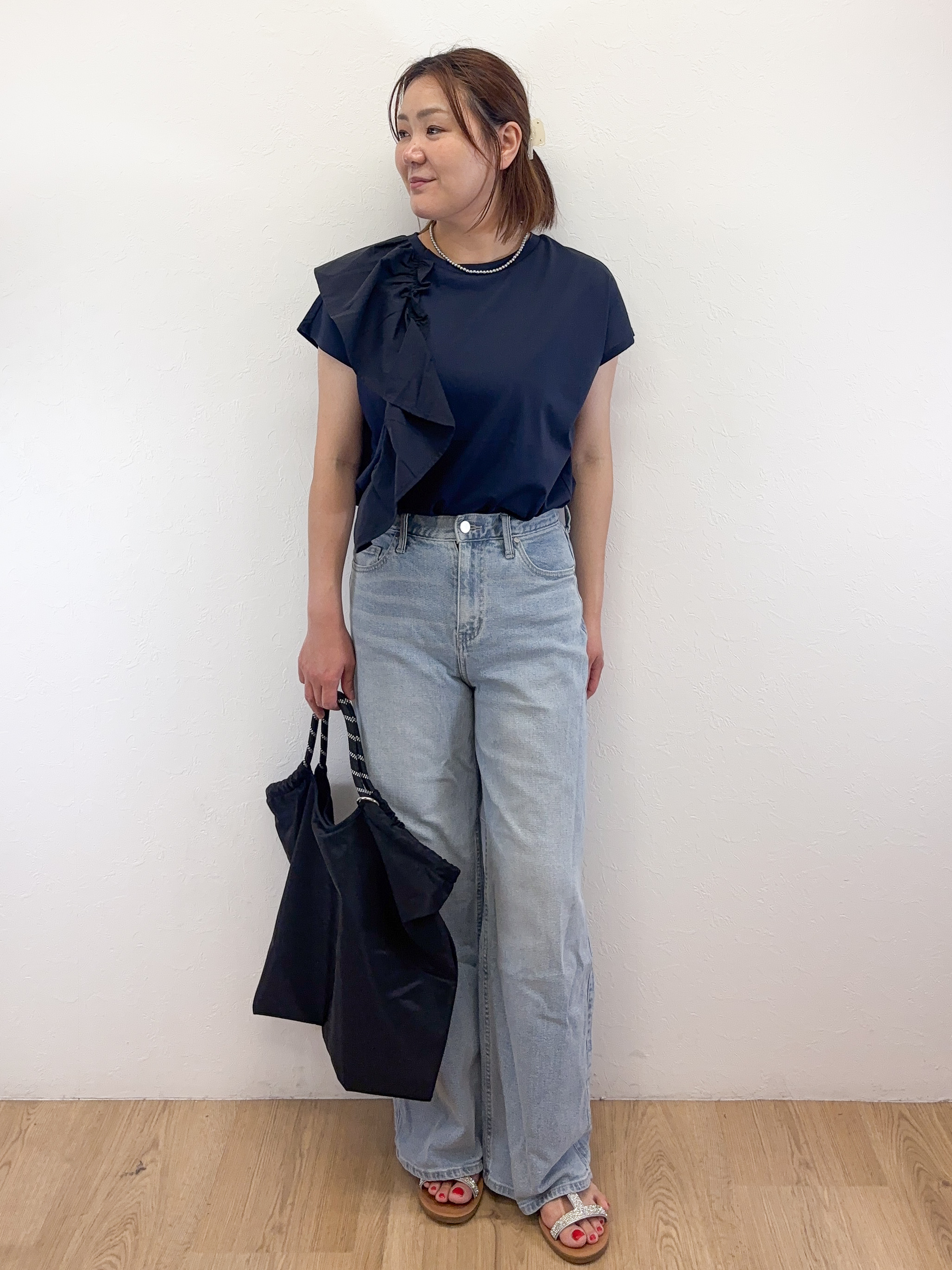 Takeさんの「OPAQUE.CLIP｜【UVケア／接触冷感】アシメフリルドッキングカットソー《洗濯機OK》」を使ったコーディネート