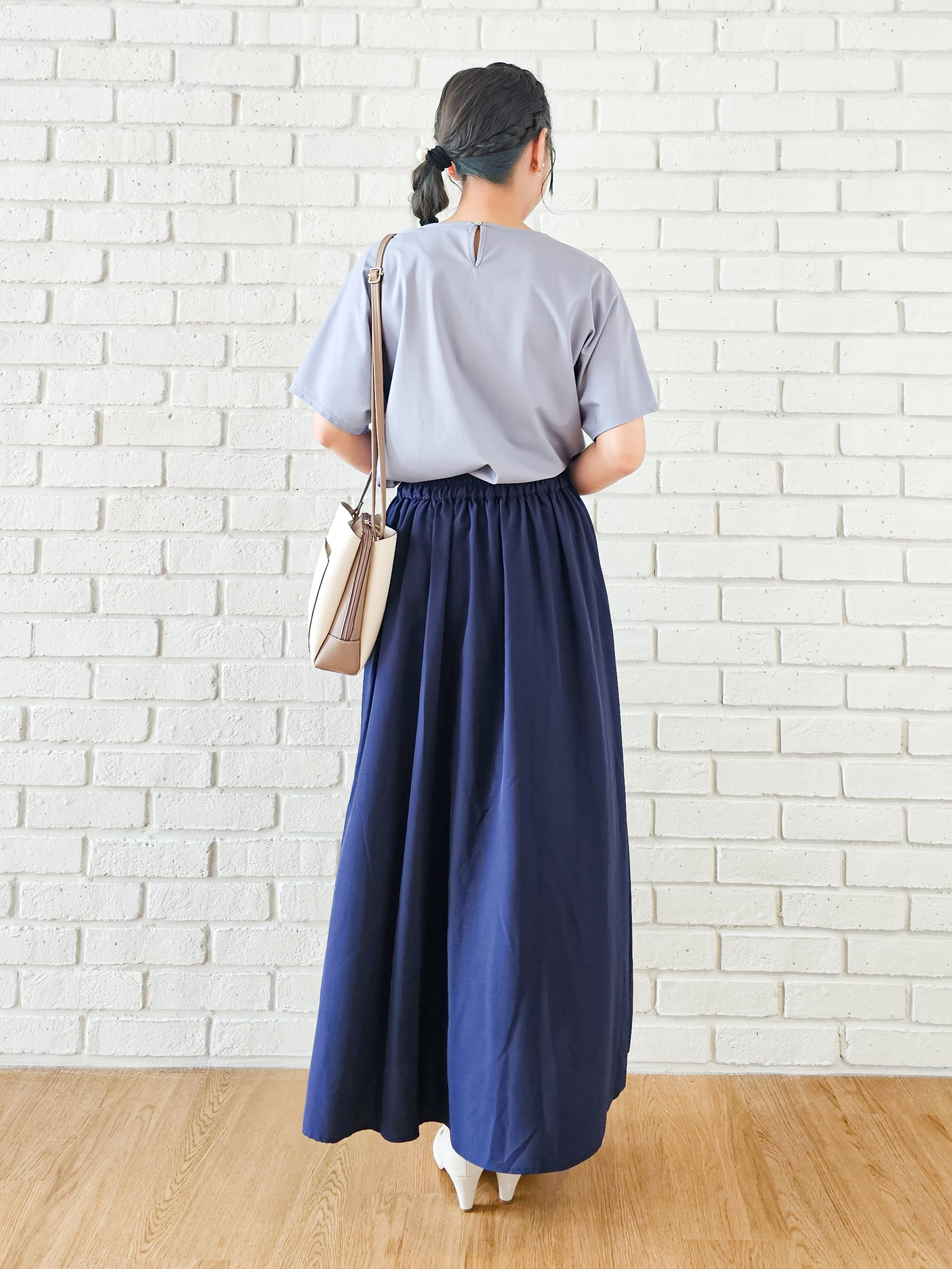 ゆゆさんの「SHOO･LA･RUE｜【ひんやり／UV／通勤】洗濯後しわになりにくい メタルポイントスキッパートップス」を使ったコーディネート