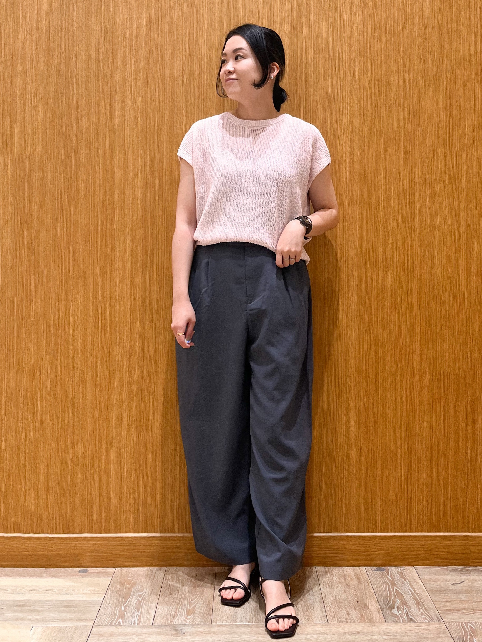aさんの「OPAQUE.CLIP｜ラメメッシュ フレンチスリーブニット【洗濯機OK】」を使ったコーディネート