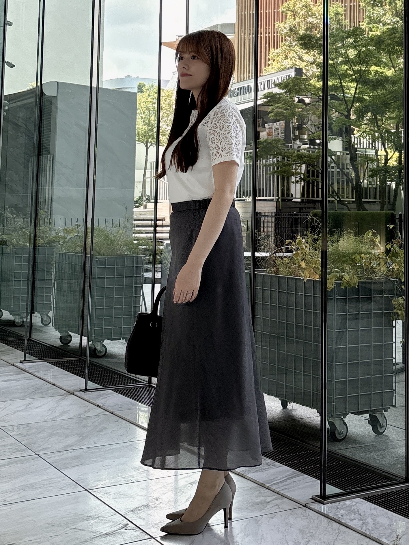 sayaさんの「COUP DE CHANCE｜【手洗い可／日本製】ラッセルレースプルオーバー」を使ったコーディネート