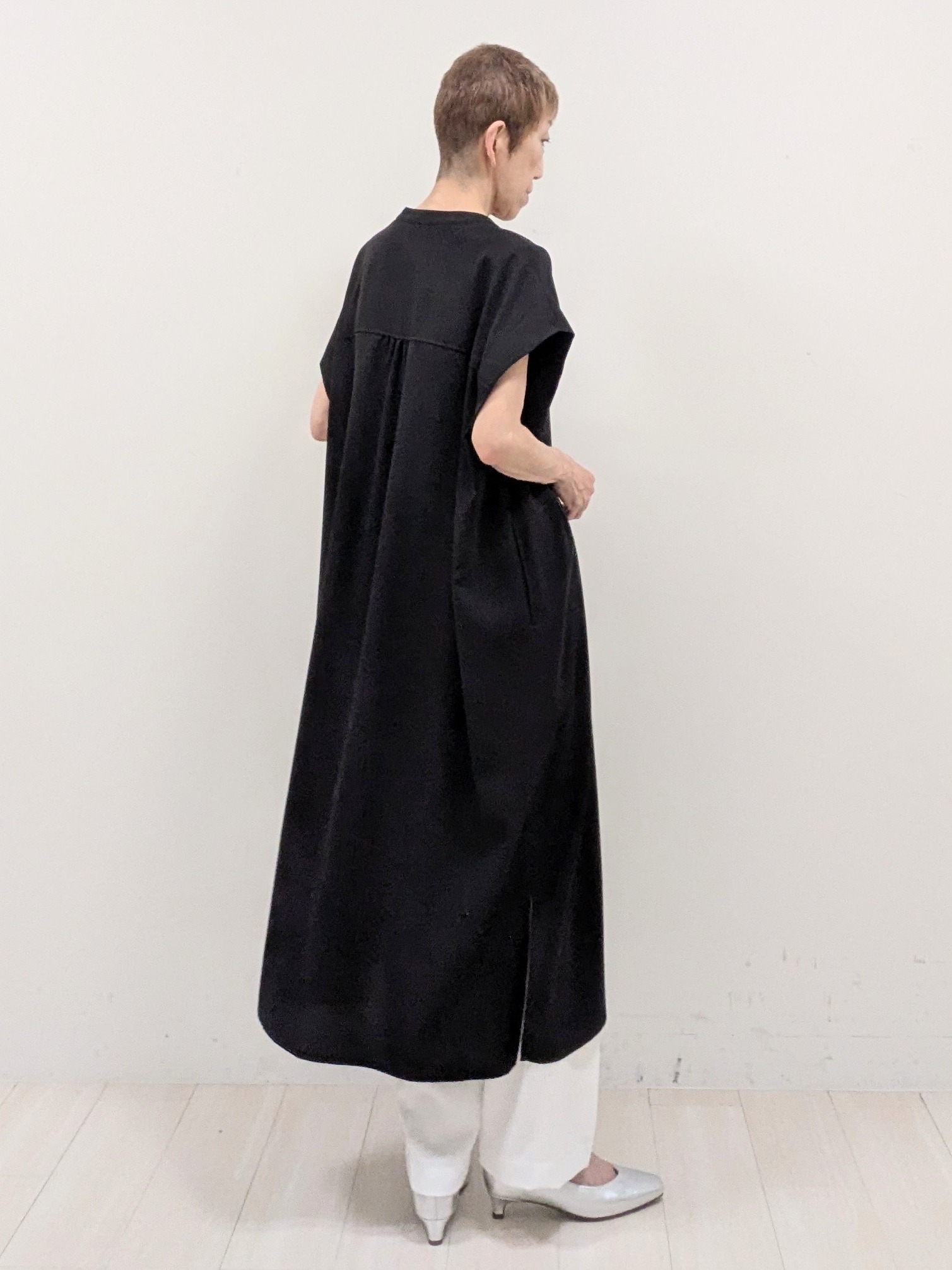 sachiさんの「Reflect｜すっきり見えバンドカラーシャツワンピース」を使ったコーディネート