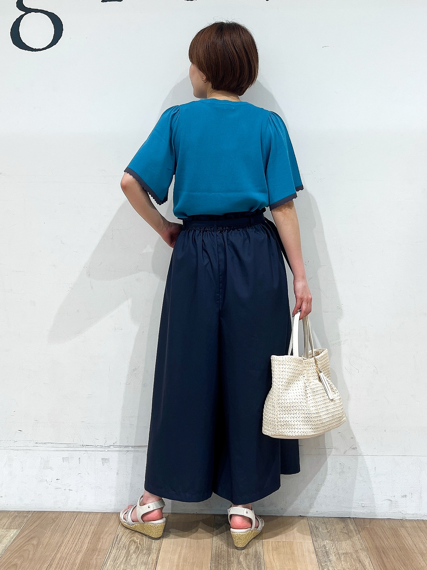 山さんさんの「grove｜高評価！【シリーズ累計36万枚！名品ニット】やわらかドライタッチ スカラップスリーブニット」を使ったコーディネート