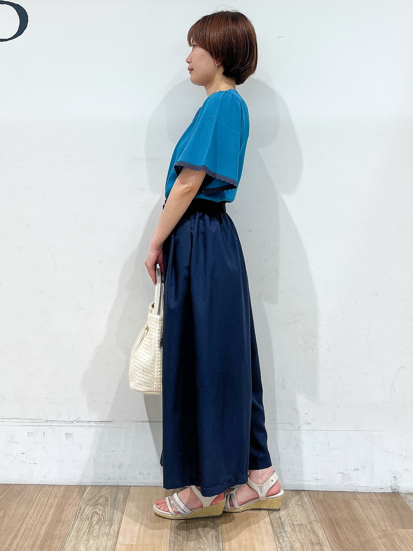 山さんさんの「grove｜高評価！【シリーズ累計36万枚！名品ニット】やわらかドライタッチ スカラップスリーブニット」を使ったコーディネート