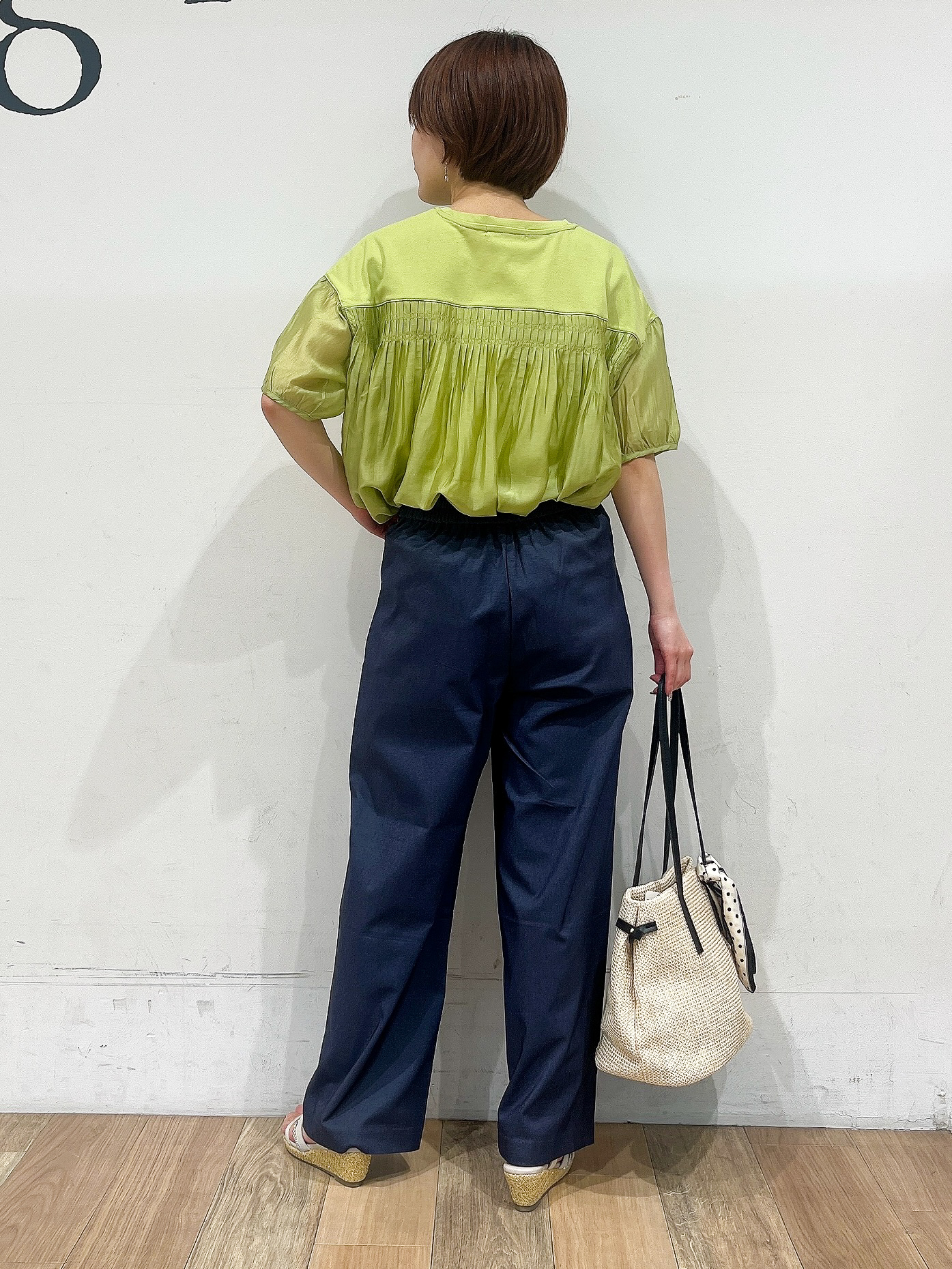 山さんさんの「grove｜【貴島明日香さん着用/UVカット】体型カバー叶う、バックプリーツTシャツ」を使ったコーディネート