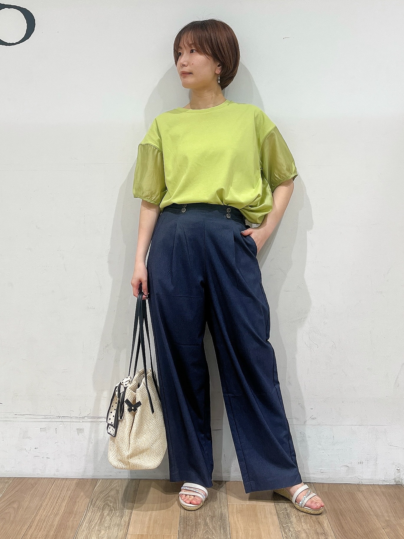 山さんさんの「grove｜【貴島明日香さん着用/UVカット】体型カバー叶う、バックプリーツTシャツ」を使ったコーディネート