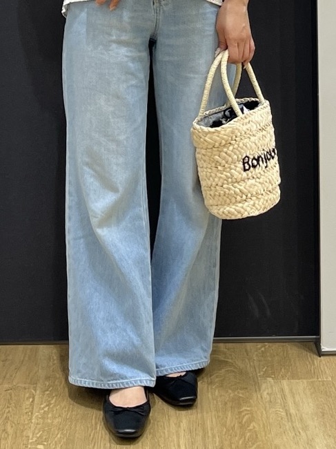 Minaさんの「Dessin｜【セットアップ可/UVカット】サッカー素材 キーネックブラウス」を使ったコーディネート