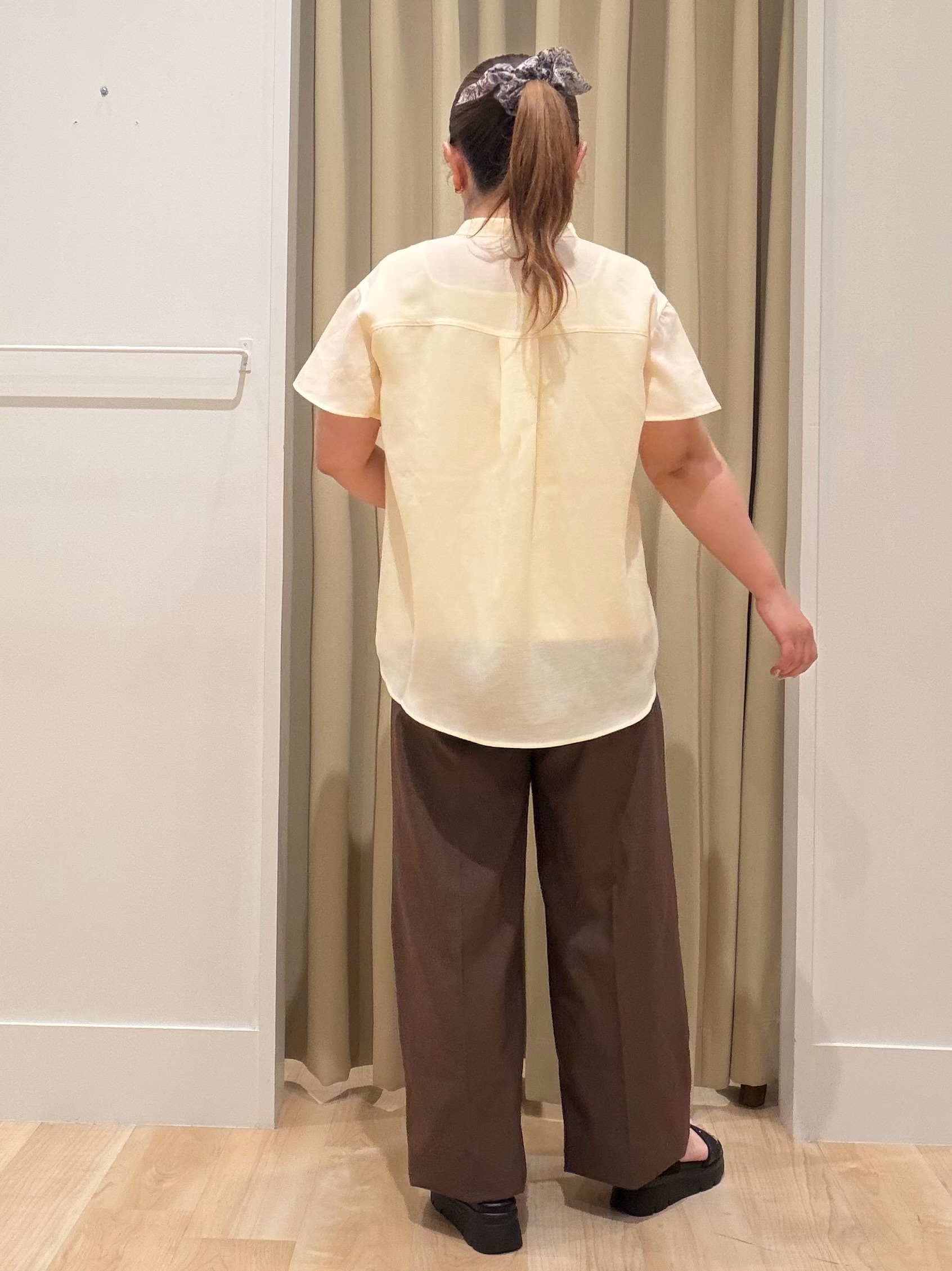 たまさんの「grove｜【洗濯機OK・ひんやり/SETUP可】シワになりにくい、フレアスリーブブラウス」を使ったコーディネート