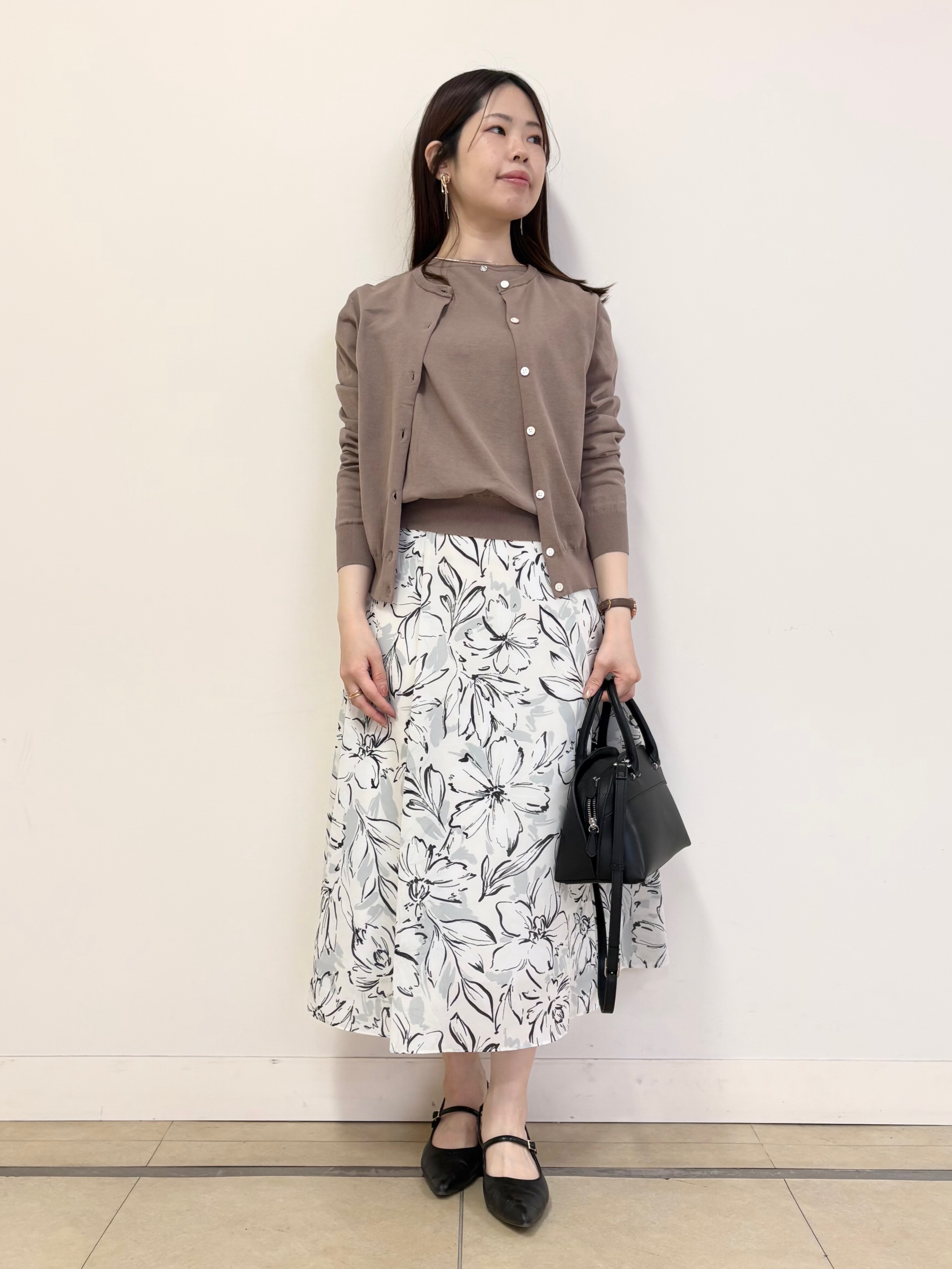 asamiさんの「UNTITLED｜【9色展開/アンサンブル可】コットンクルーネックカーディガン」を使ったコーディネート