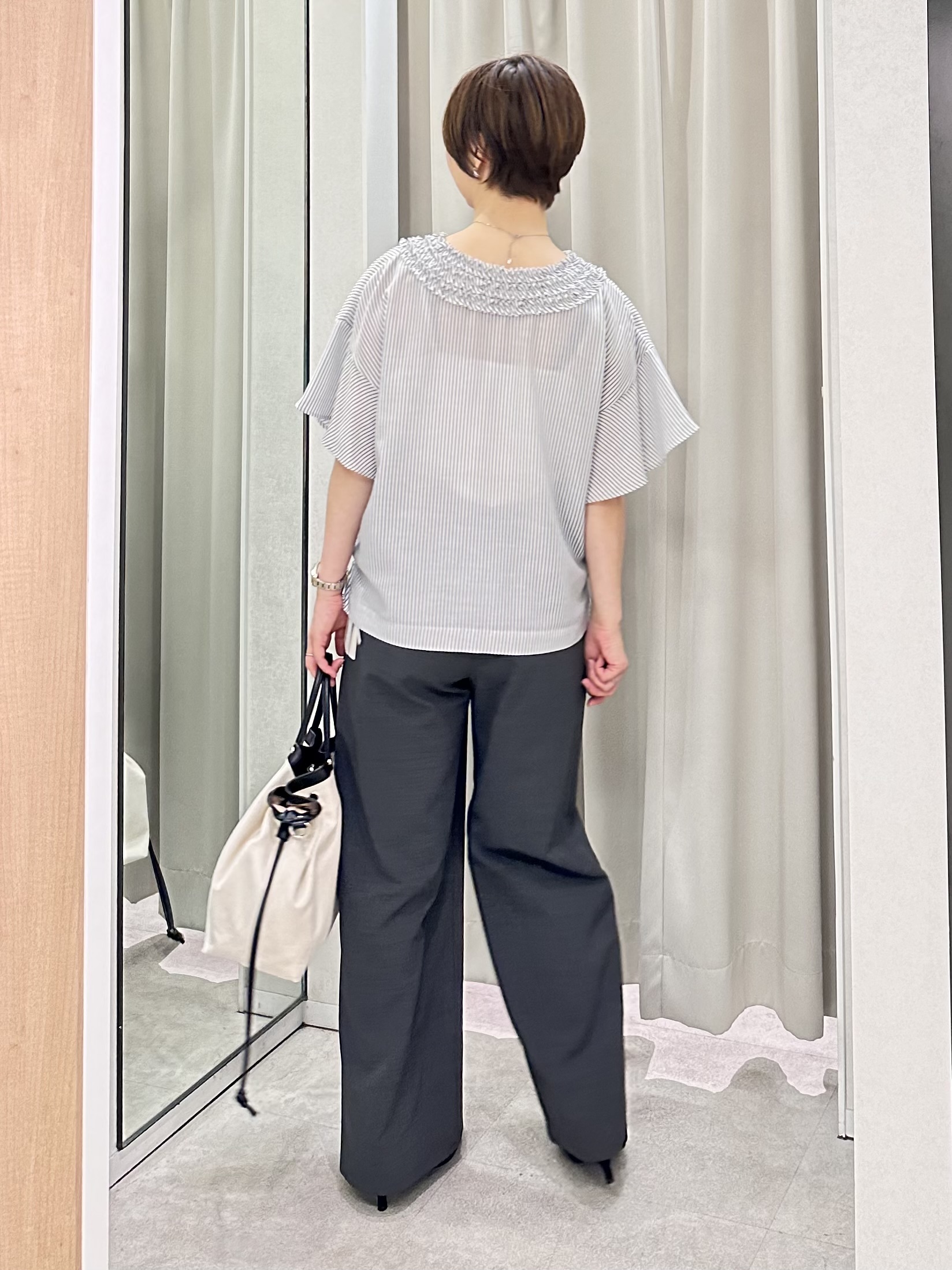 みなこさんの「UNTITLED｜【接触冷感/UVカット/吸水速乾/遮熱】ツイルボタンディティールスカート」を使ったコーディネート