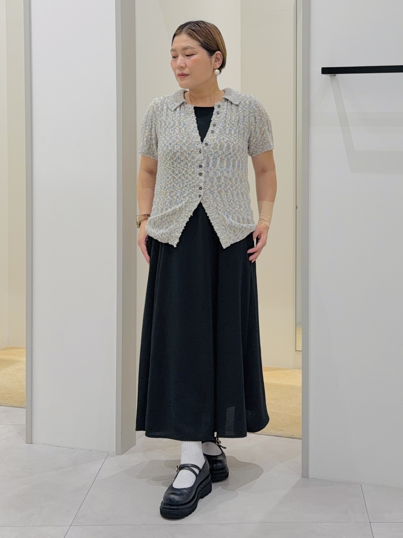 タナさんの「THE SHOP TK｜襟付きスラブサマーニット」を使ったコーディネート
