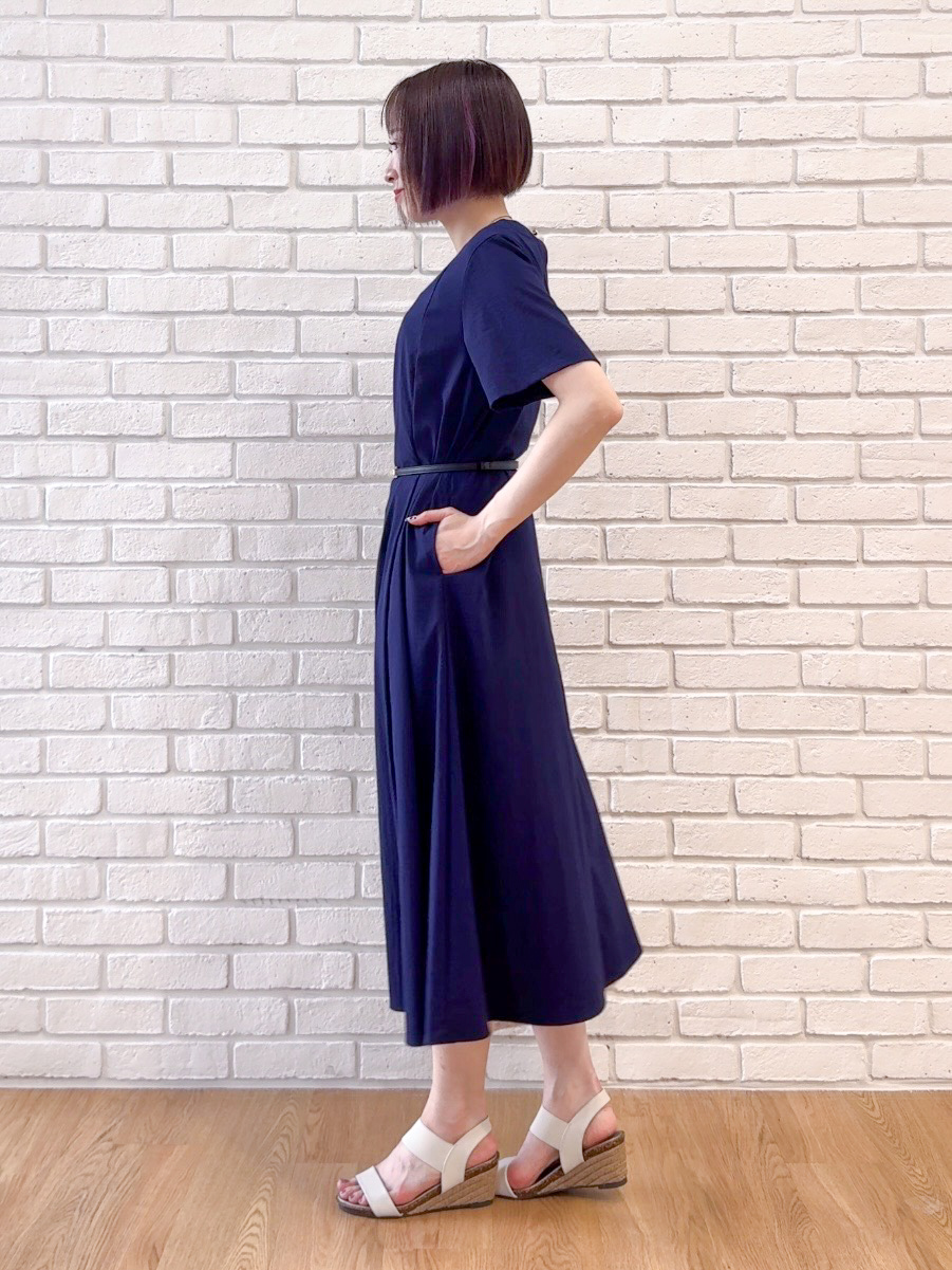 𝐜𝐡𝐢𝐤𝐚さんの「SHOO･LA･RUE｜【S-LL/洗濯機可/セットアップ可】軽凛(かろりん) ひんやり切替ワンピース」を使ったコーディネート