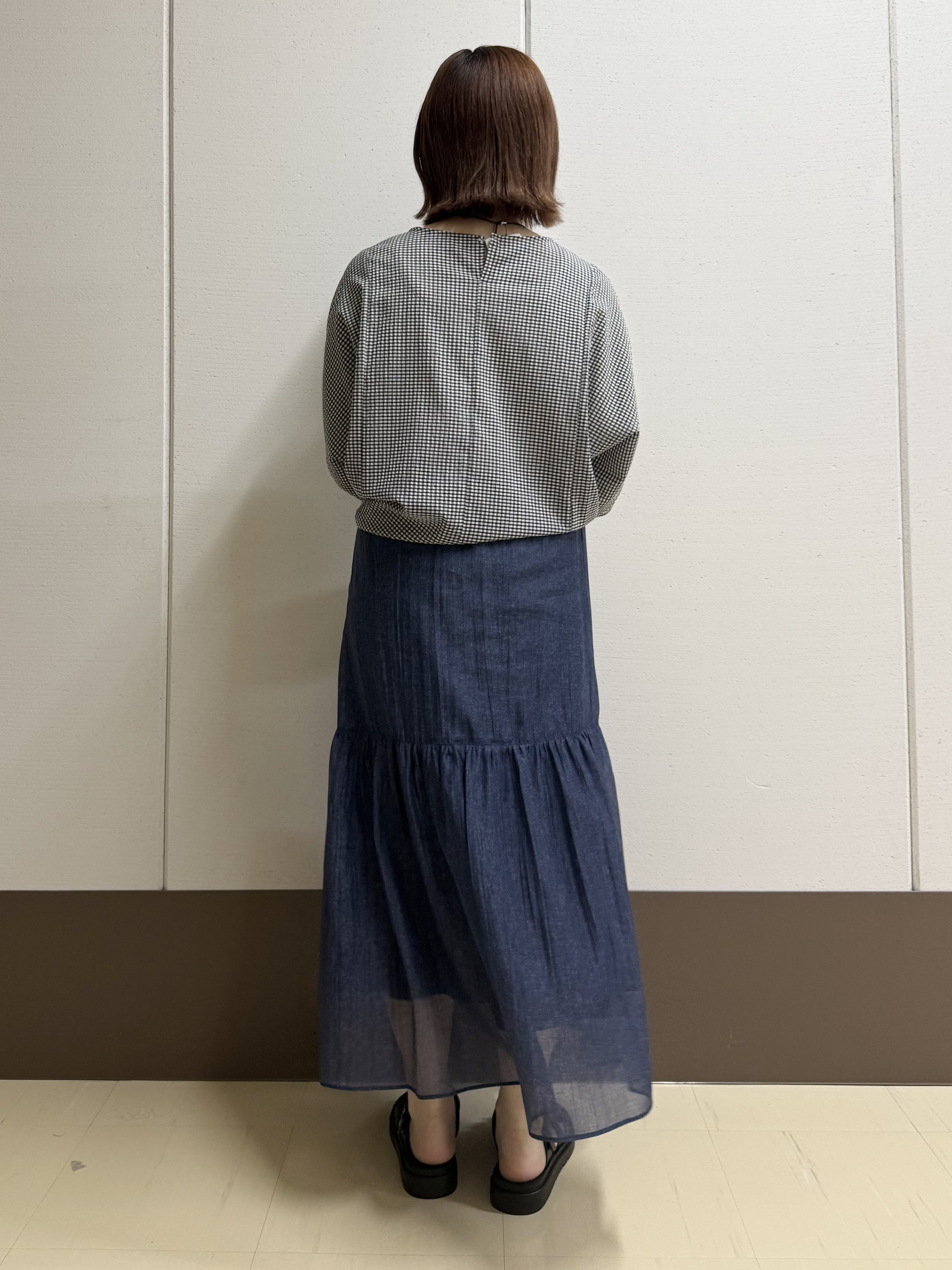 Rikoさんの「INDIVI｜【体型カバー】サッカーチェックドルマントップス」を使ったコーディネート