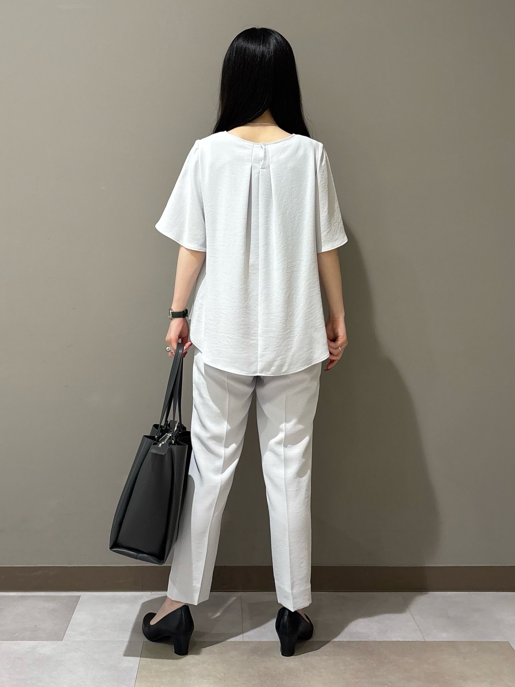 KEIKOさんの「INDIVI｜【着る日傘】シフォンドッキングブラウス」を使ったコーディネート