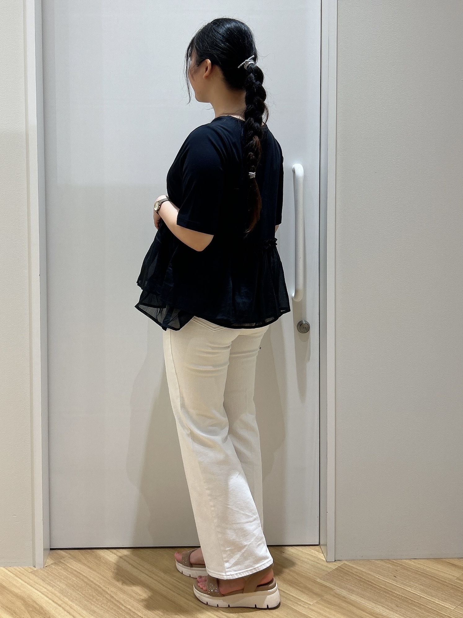 みいさんの「grove｜【体型カバー】INせず決まる、ウエストシアーフリルTシャツ」を使ったコーディネート