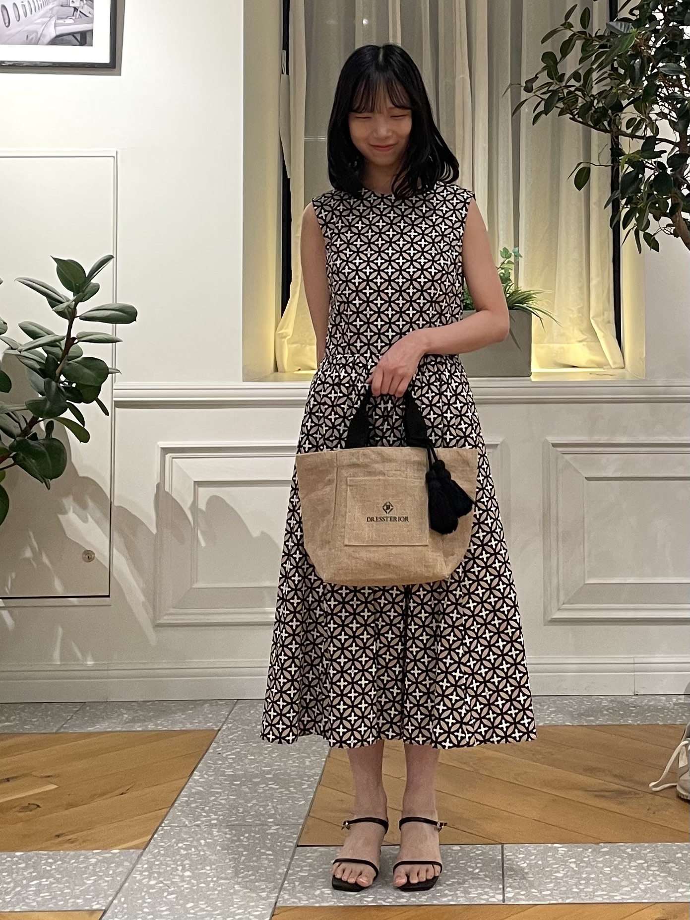 Lilyさんの「DRESSTERIOR｜【otonaMUSE5月号掲載/ウォッシャブル】オーバーラップサークル ノースリーブドレス」を使ったコーディネート