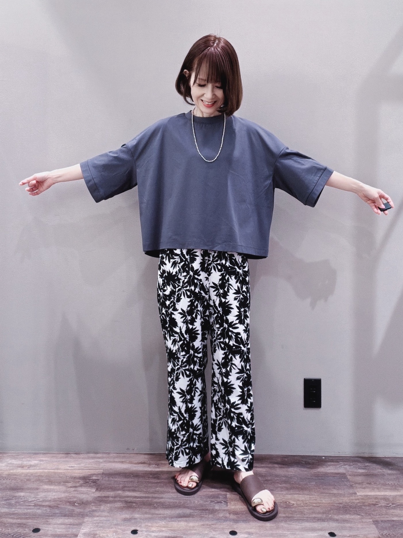 Satoさんの「Dessin｜【新色追加/体型カバー】美光沢カットソーボクシーシルエット」を使ったコーディネート