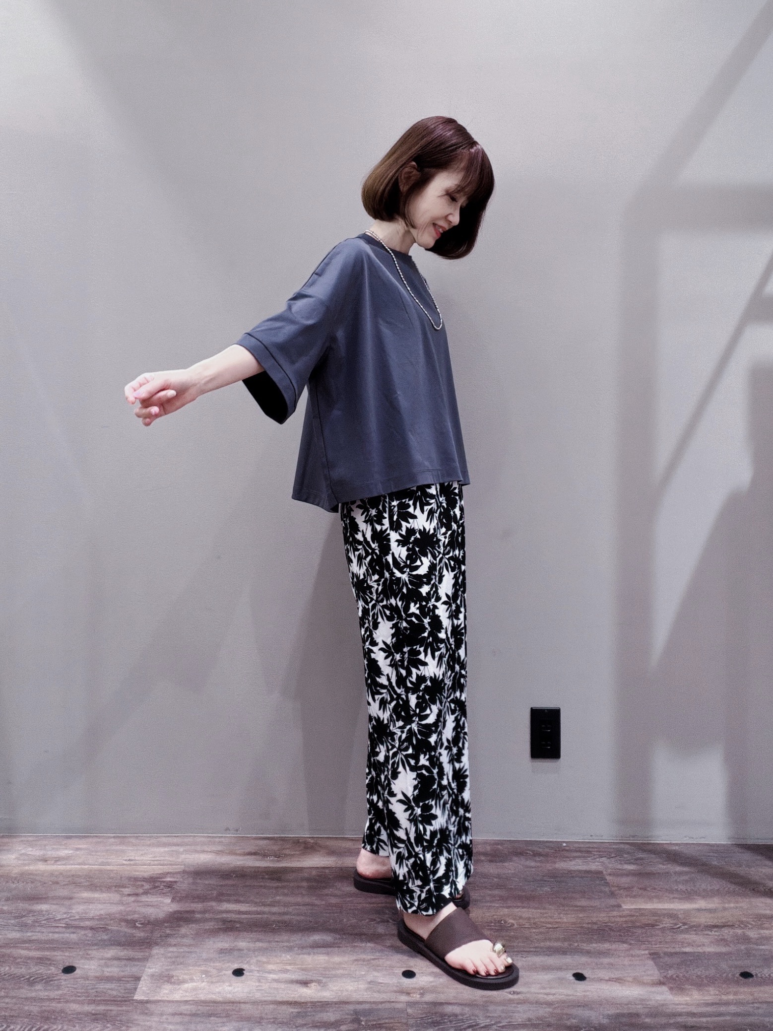 Satoさんの「Dessin｜【新色追加/体型カバー】美光沢カットソーボクシーシルエット」を使ったコーディネート
