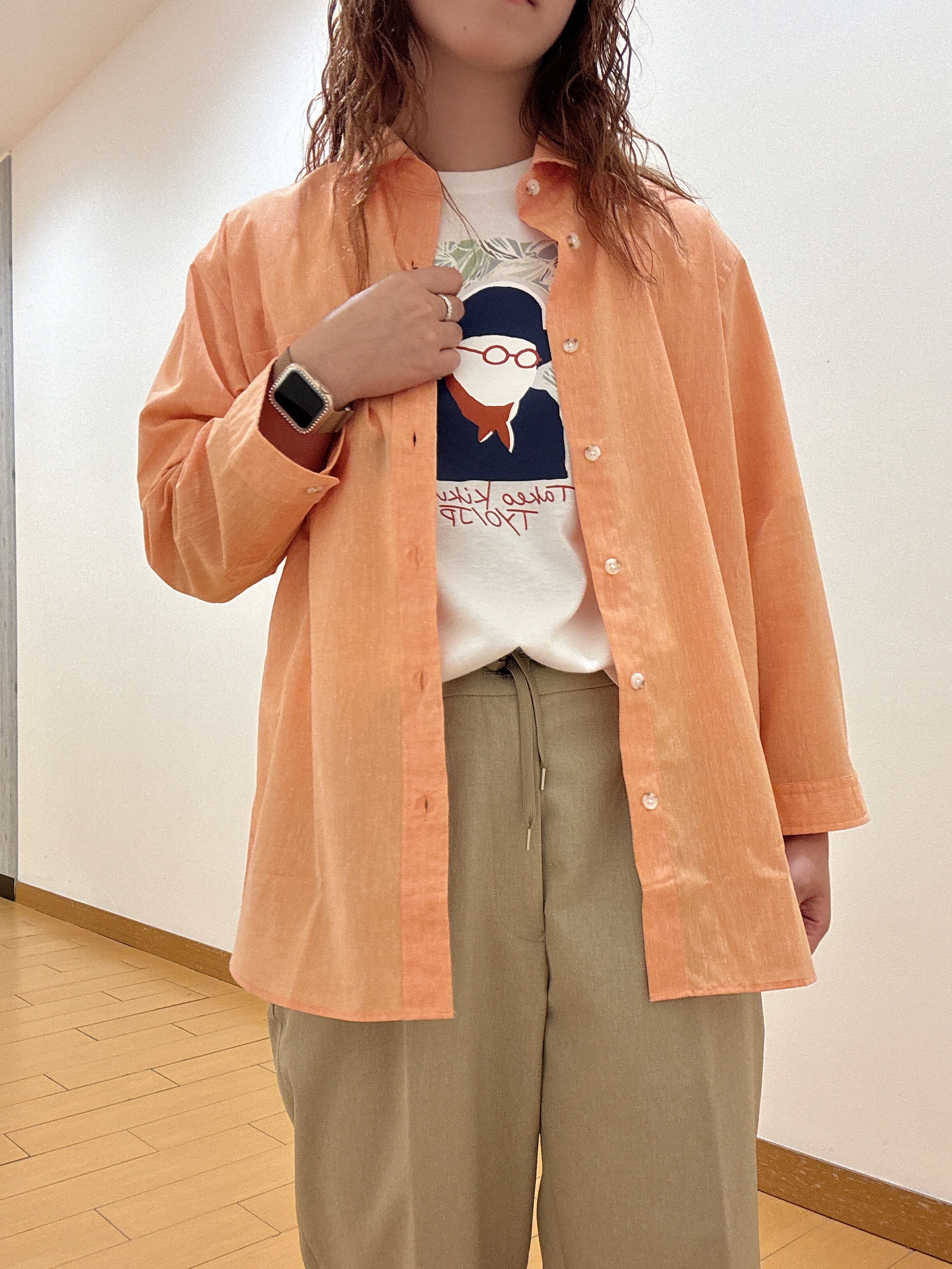 ヒナさんの「TAKEO KIKUCHI｜ポートレートアートＴシャツ」を使ったコーディネート