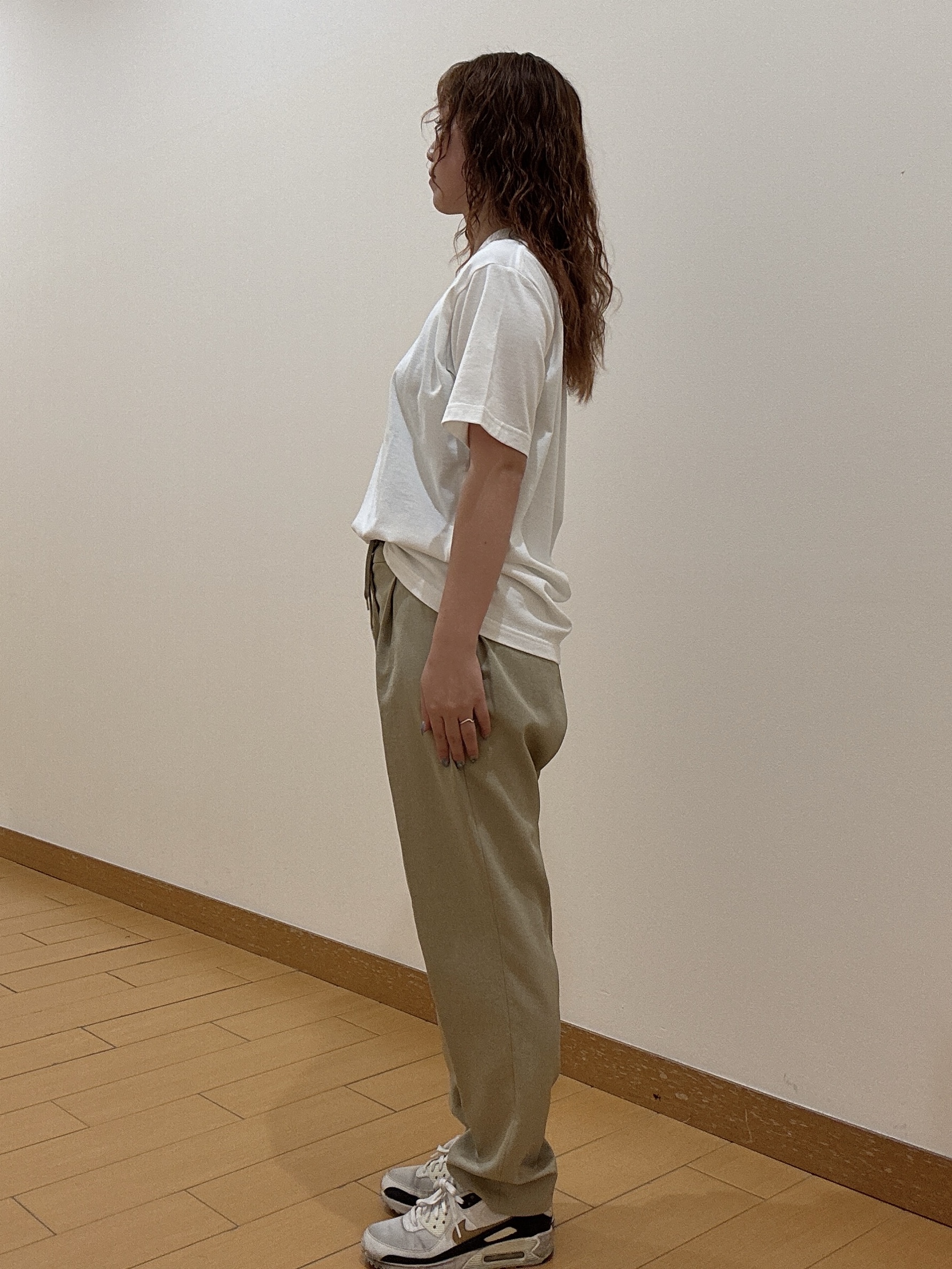 ヒナさんの「TAKEO KIKUCHI｜ポートレートアートＴシャツ」を使ったコーディネート
