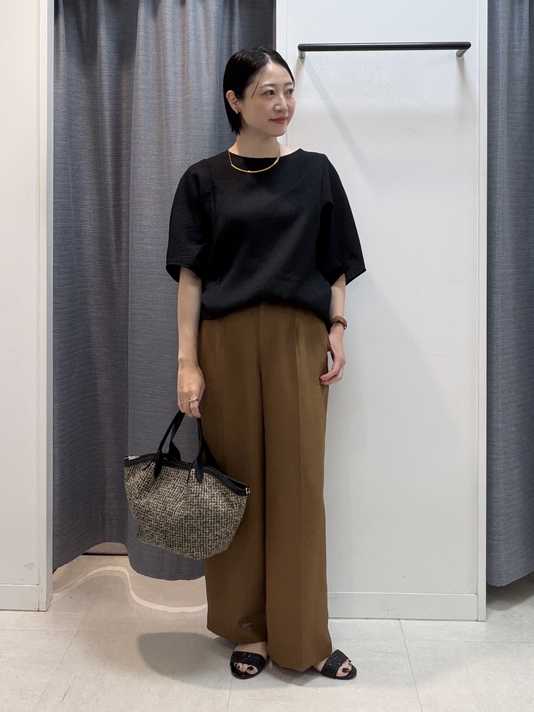 shihoさんの「INDIVI｜【華奢見え】ジャカード ドルマントップス」を使ったコーディネート