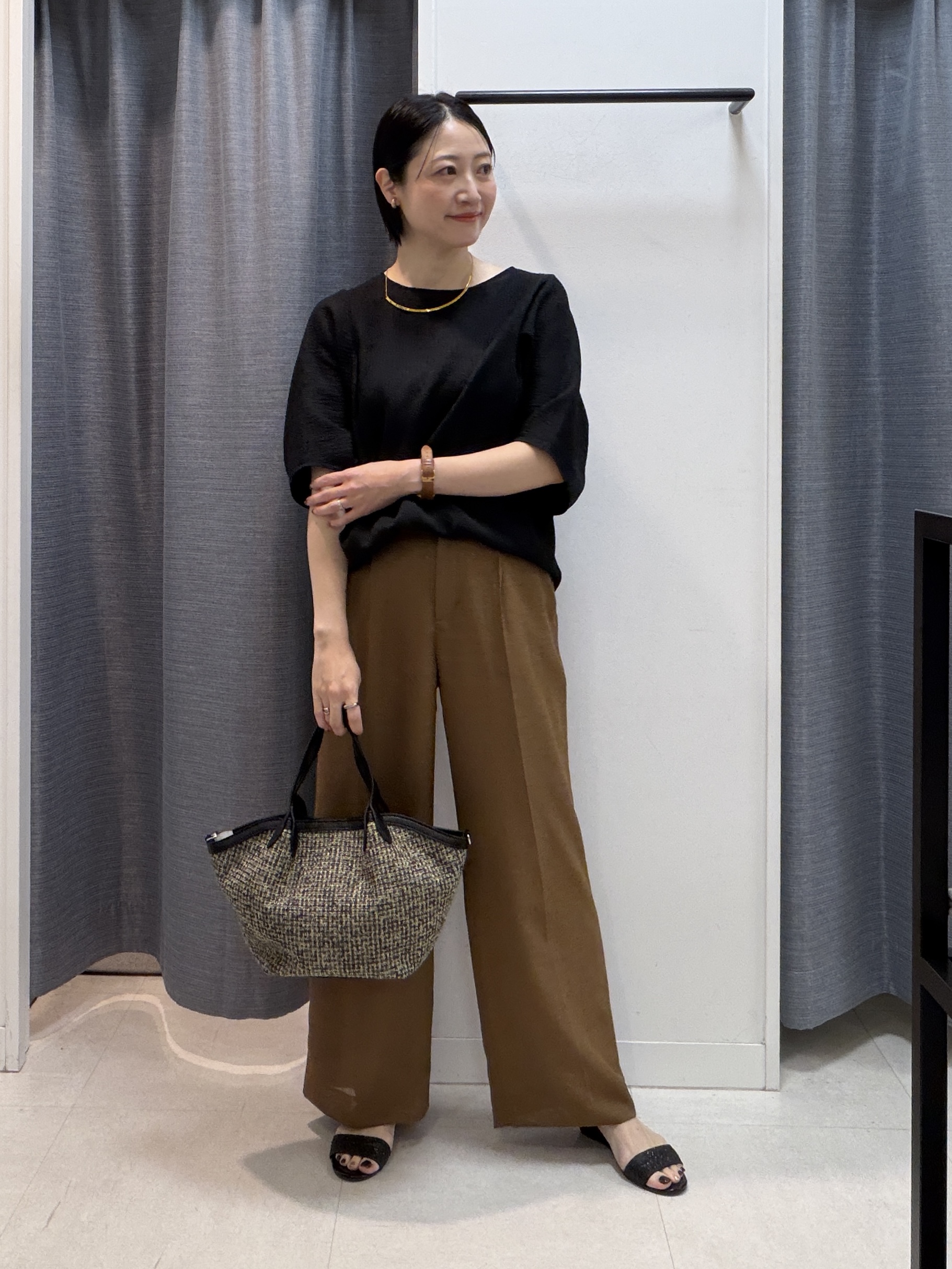 shihoさんの「INDIVI｜【華奢見え】ジャカード ドルマントップス」を使ったコーディネート