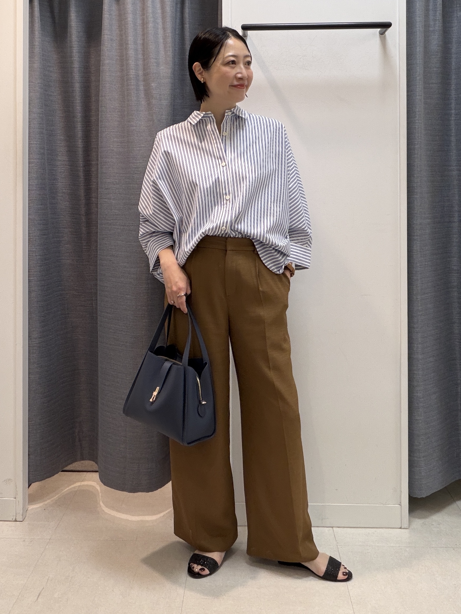 shihoさんの「INDIVI｜【接触冷感/吸水速乾/UVカット】ドルマンスリーブシャツ」を使ったコーディネート